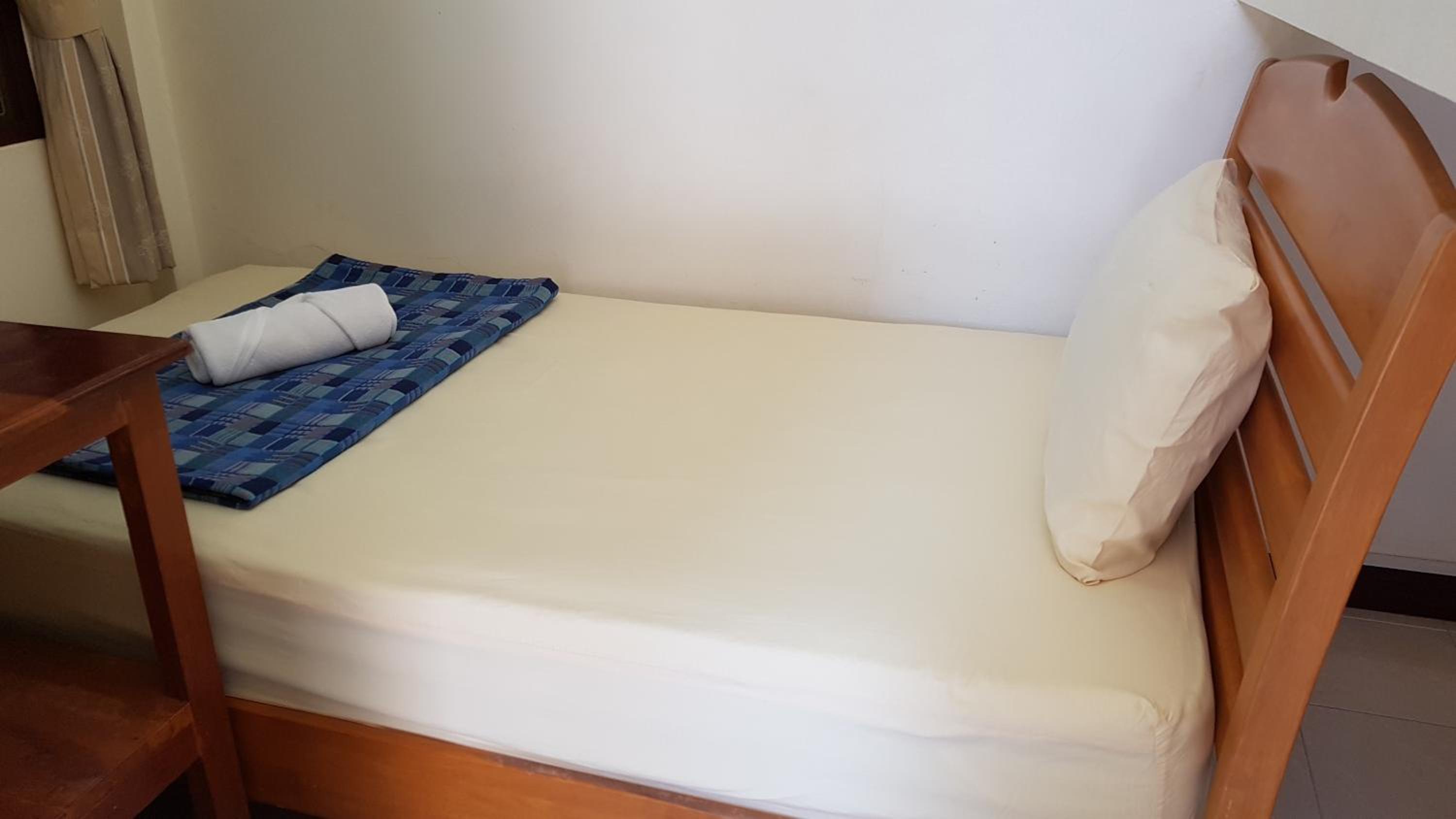 Baan Taweesuk Guest House