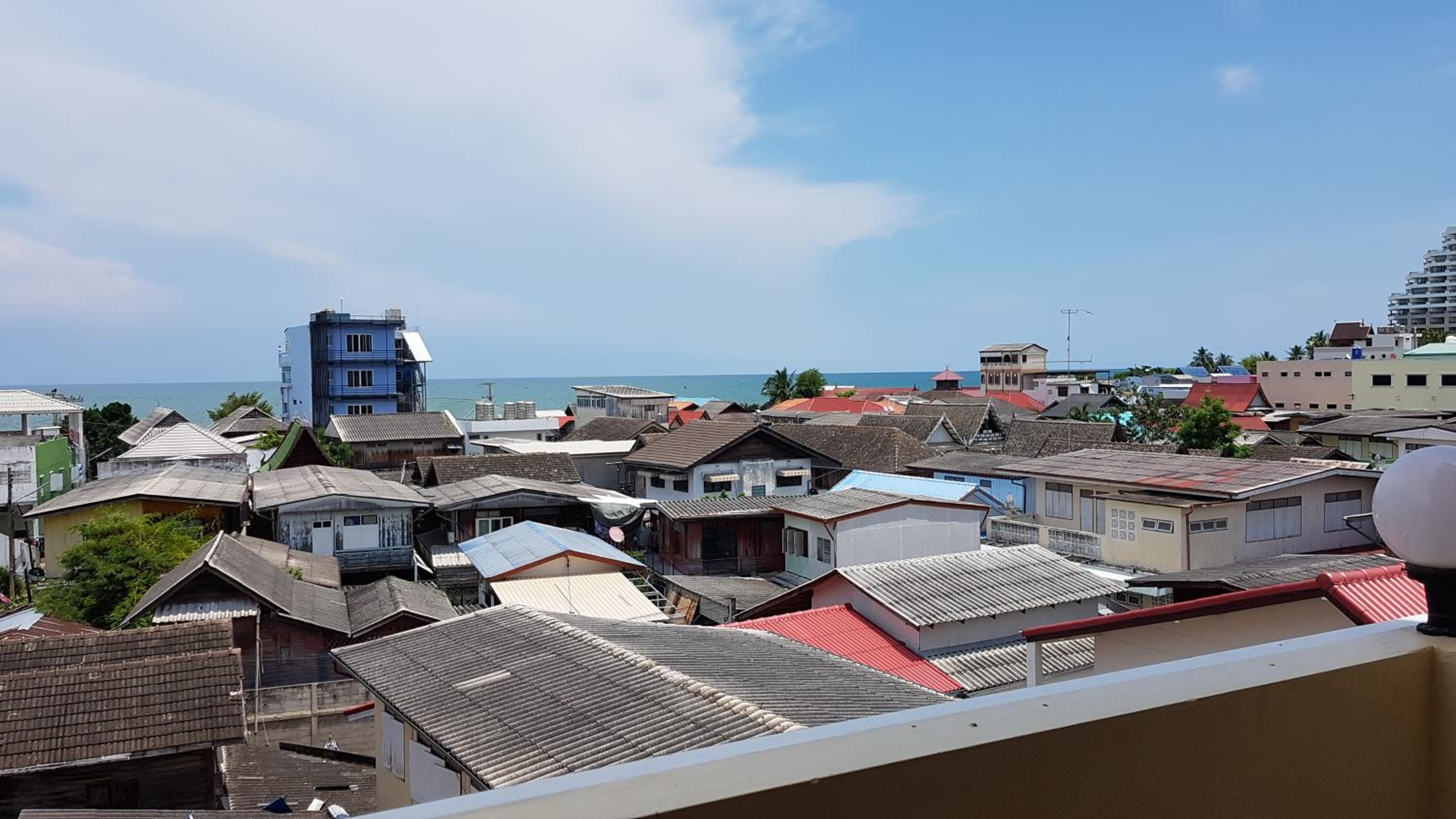 Baan Taweesuk Guest House