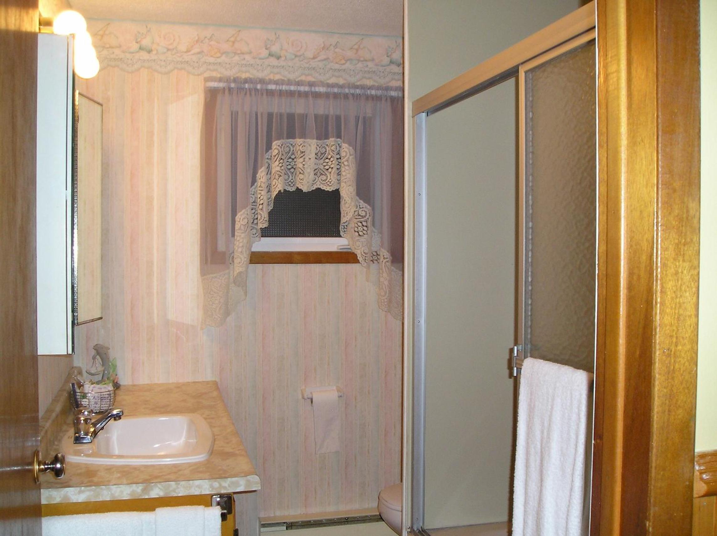 Gulliver's Cove Oceanview Cottages