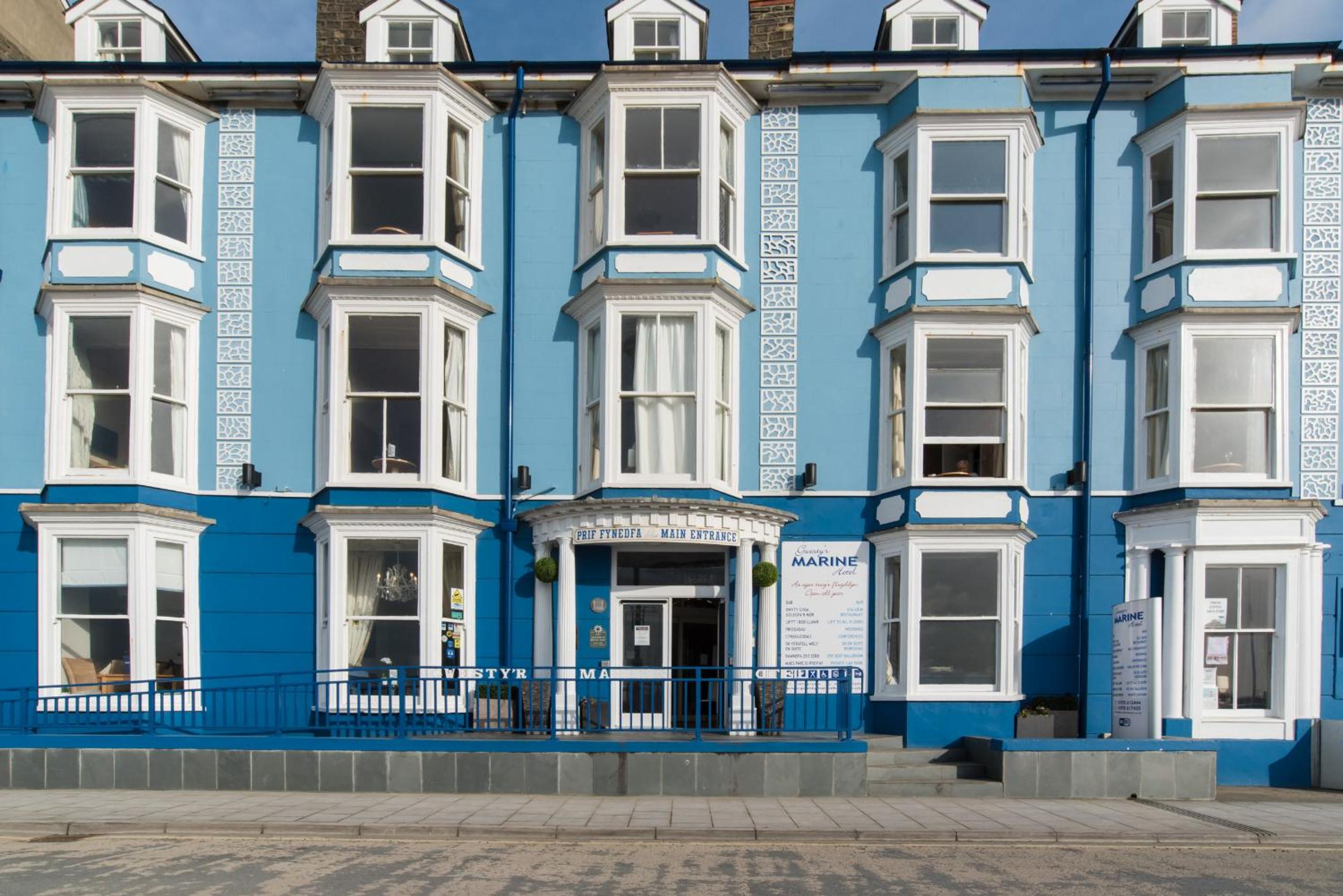 Marine Studios