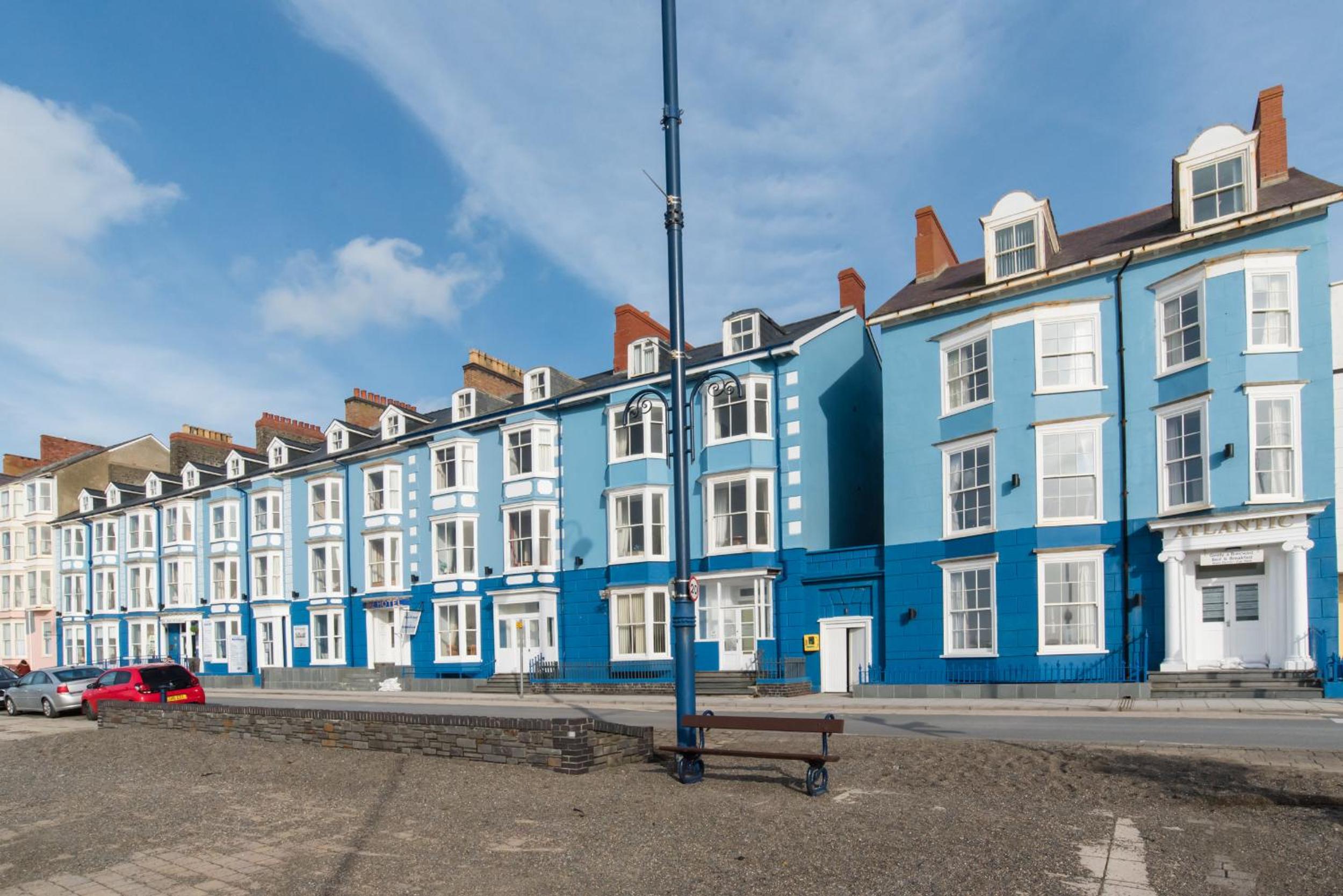 Hotel No 46 Marine Terrace - Image 1