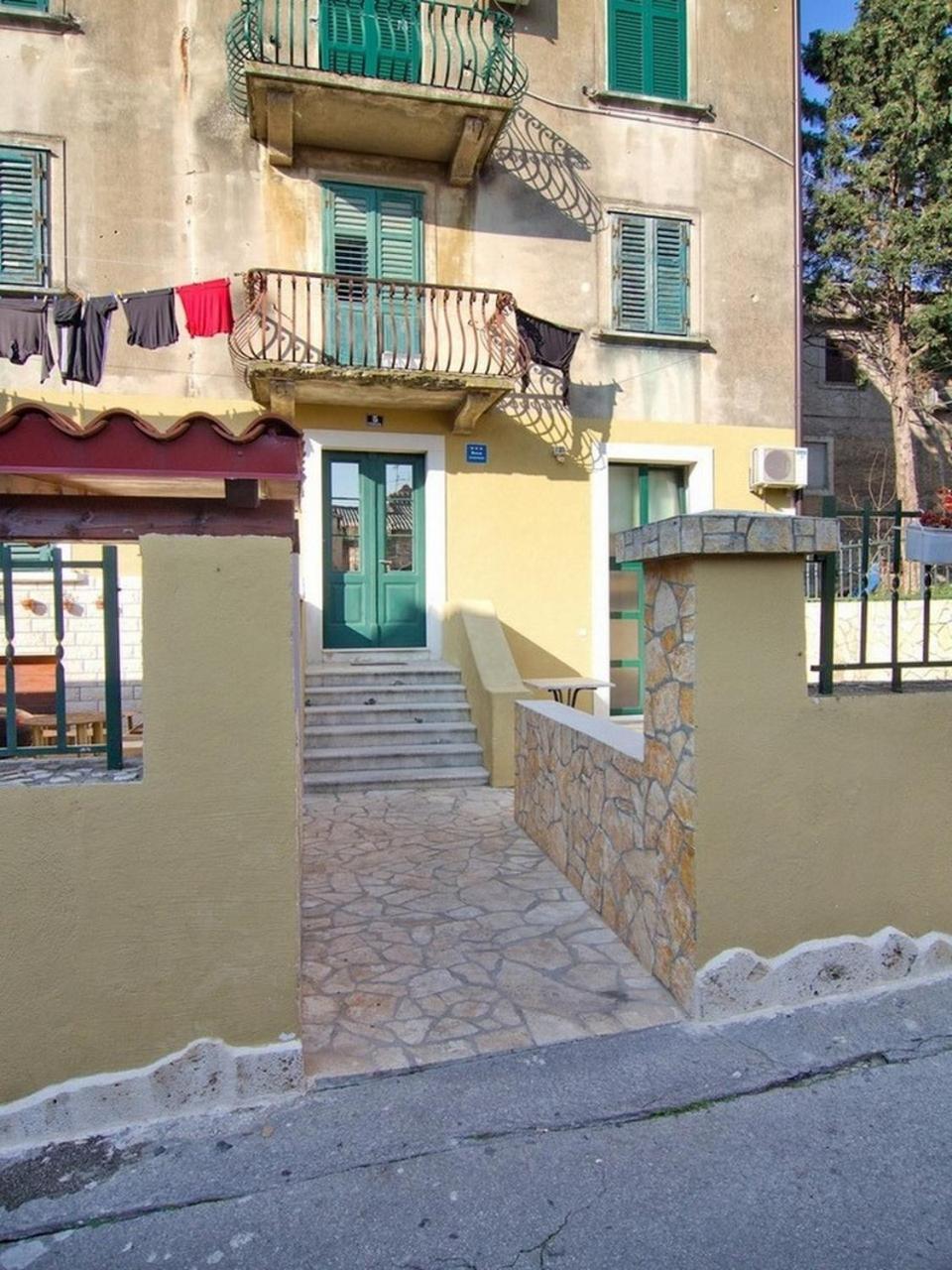 Apartments Sanda