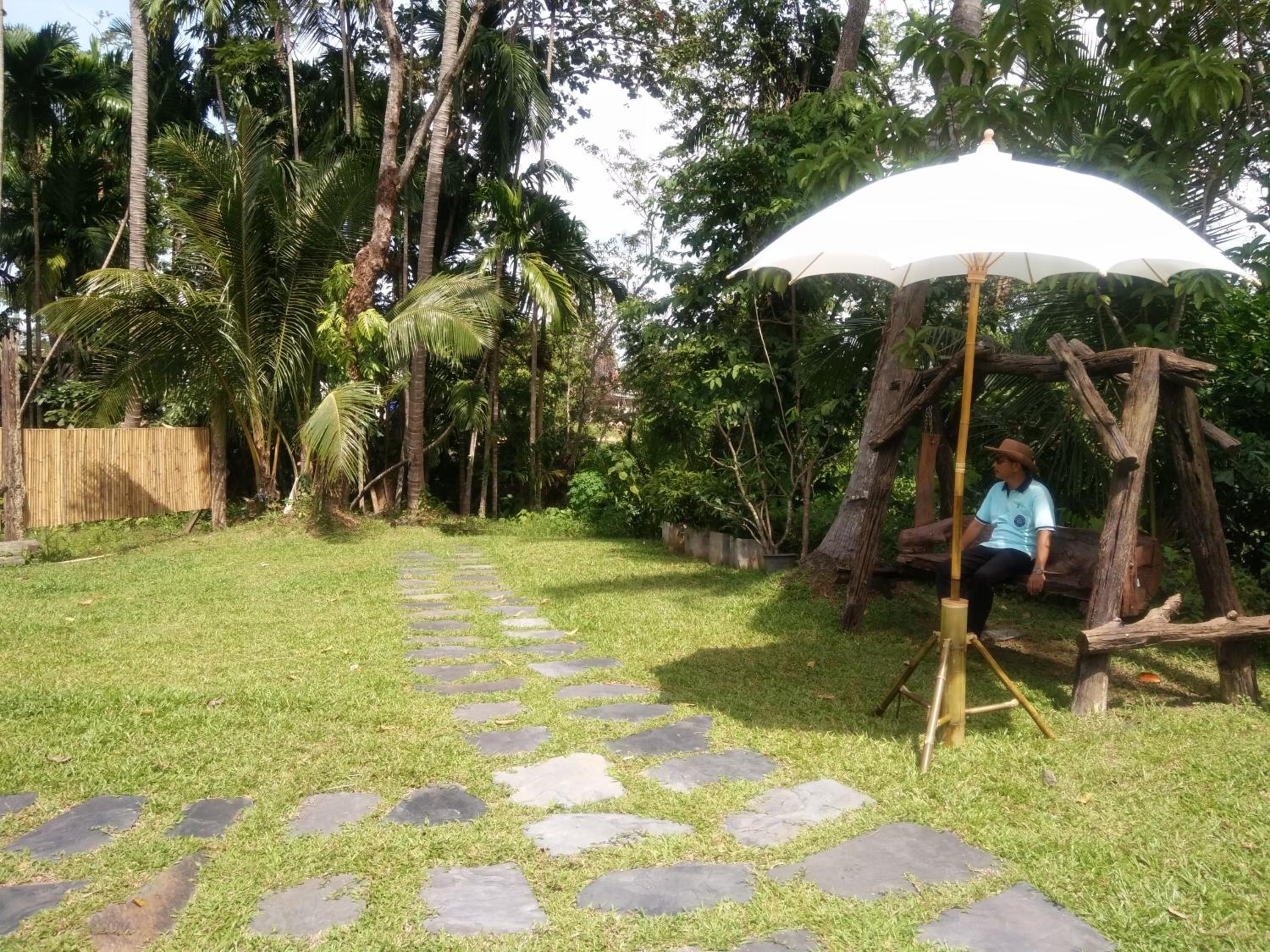 Baan Suan Rim Klong Resort
