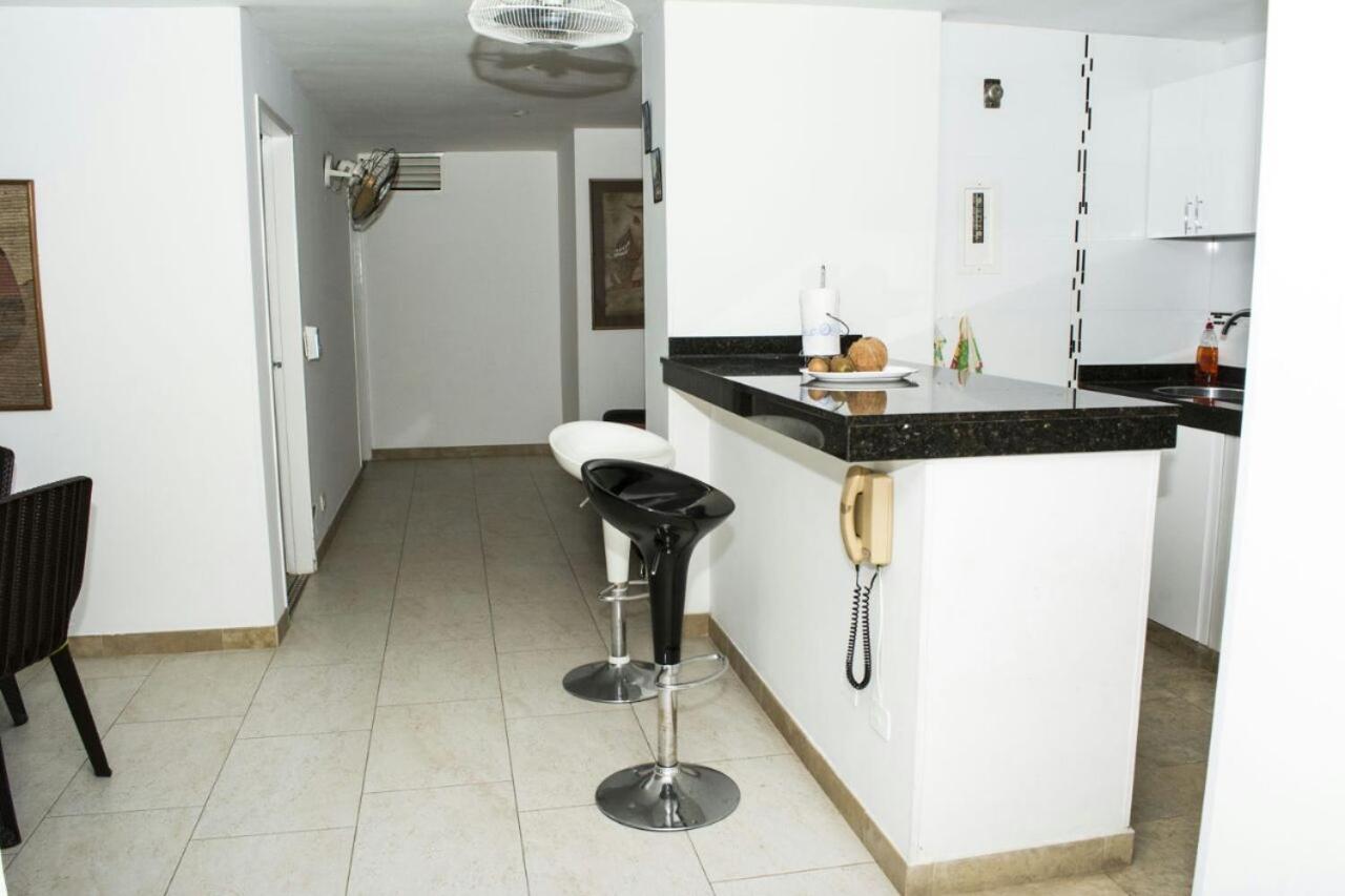 Apartamento con playa privada y piscina
