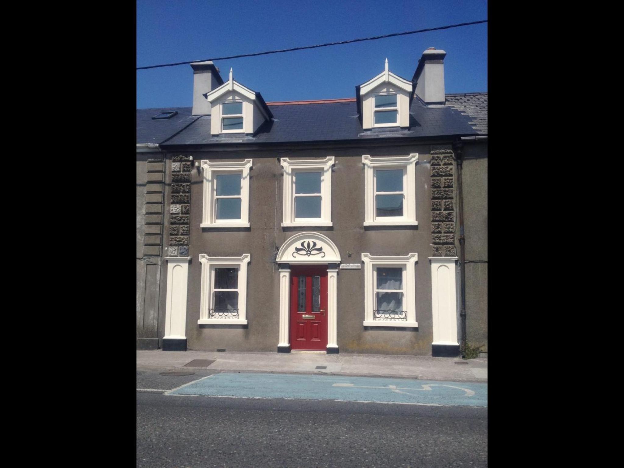 5 bedroom Town House view 3