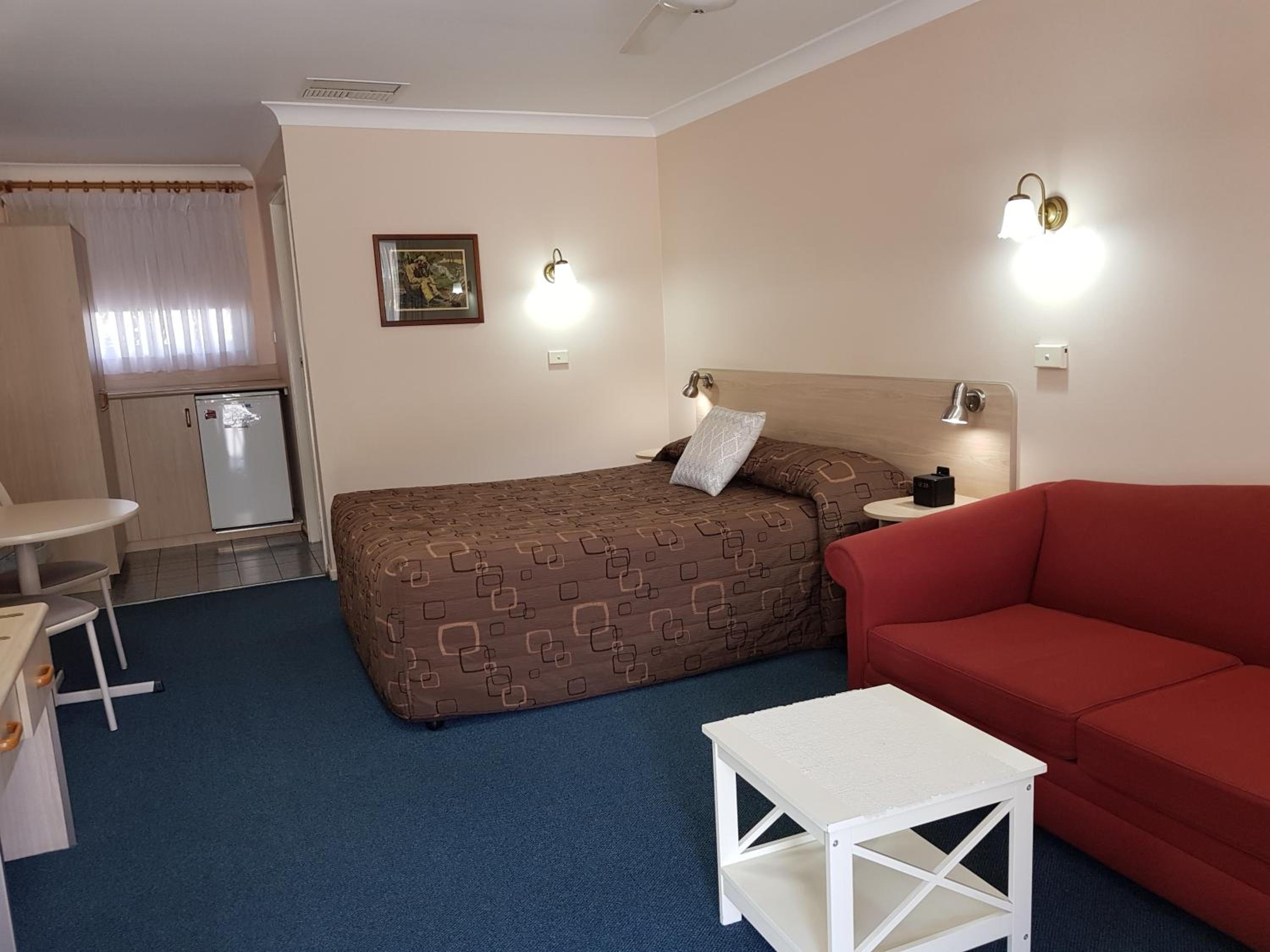 Tamworth Vacations - Abraham Lincoln Motel - Property Image 2