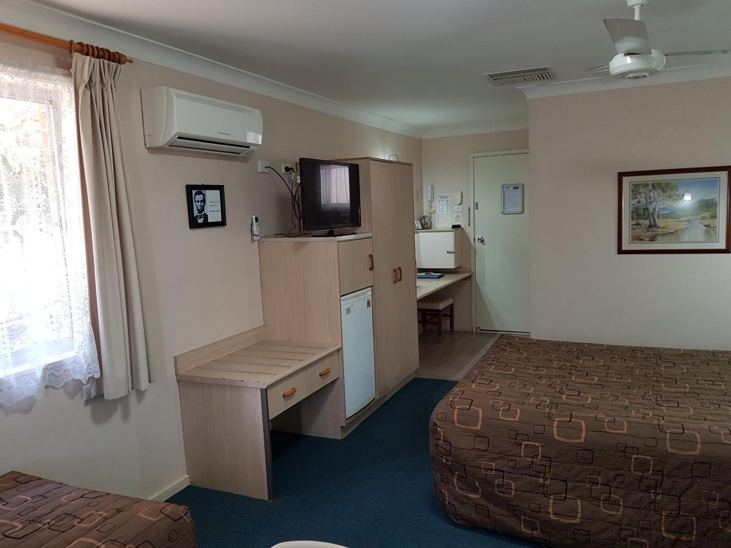 Abraham Lincoln Motel
