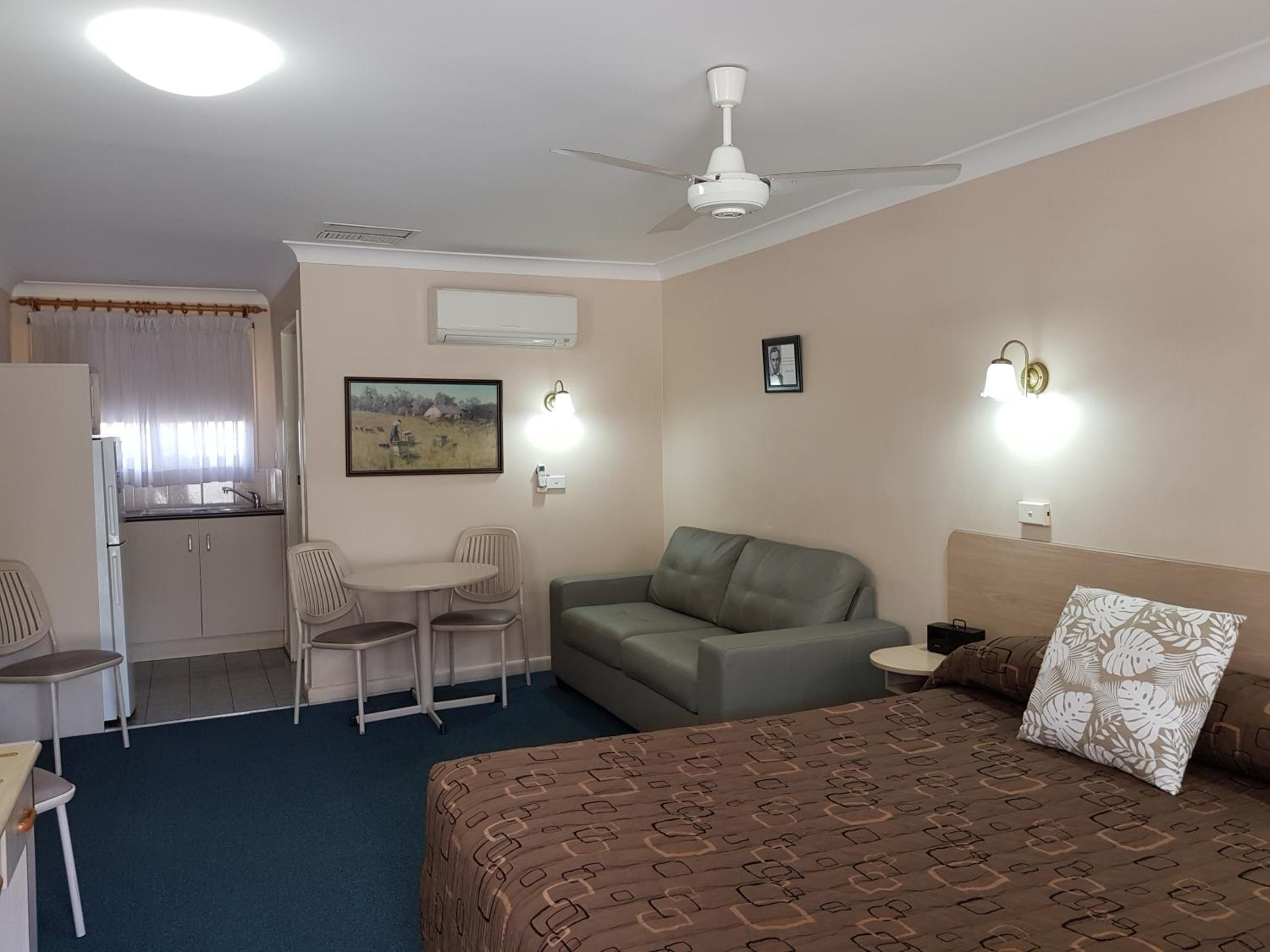 Abraham Lincoln Motel