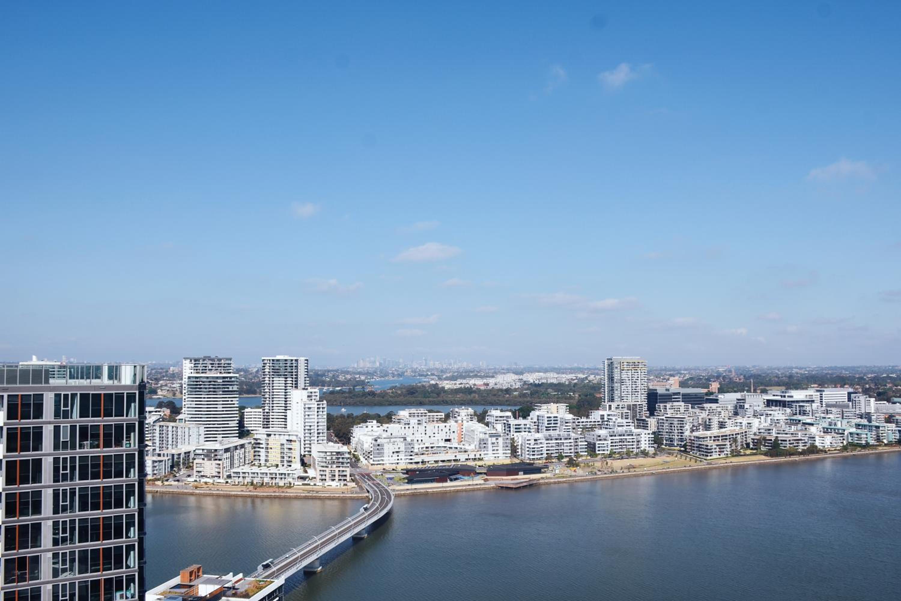 Wentworth Point Oversized balcony view apartment