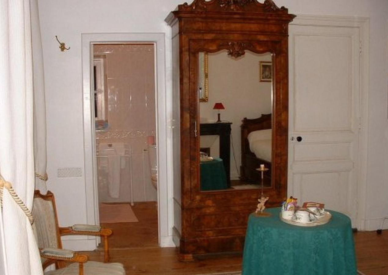 Chambres d'hôtes Le Pont Romain view 3