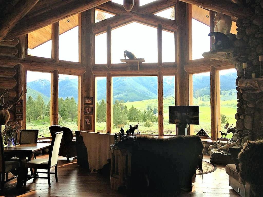 McDonald's Ranch Lodge view 4