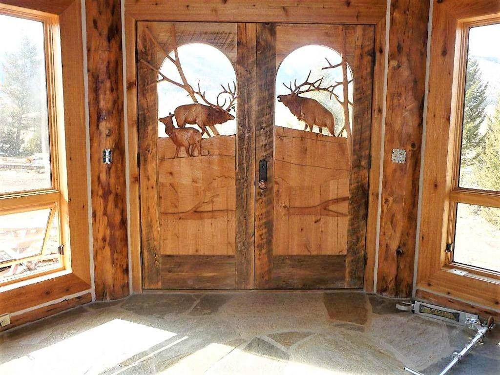 McDonald's Ranch Lodge view 3