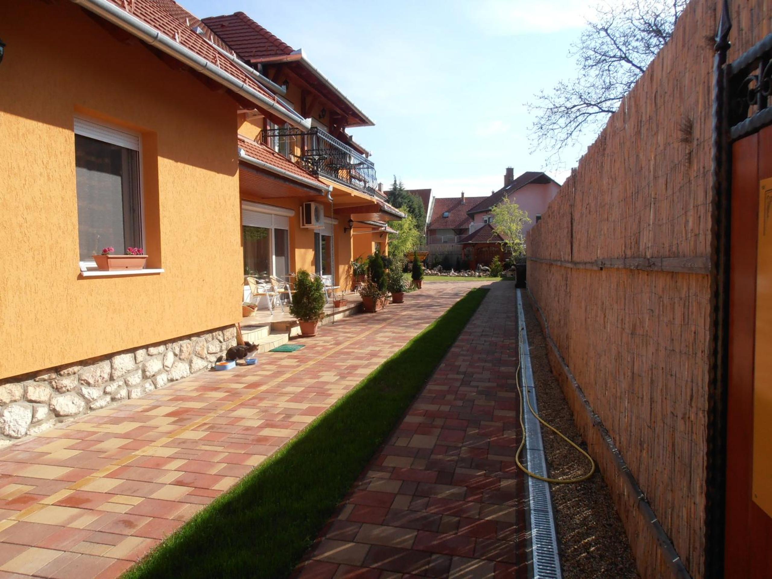 Photo 42