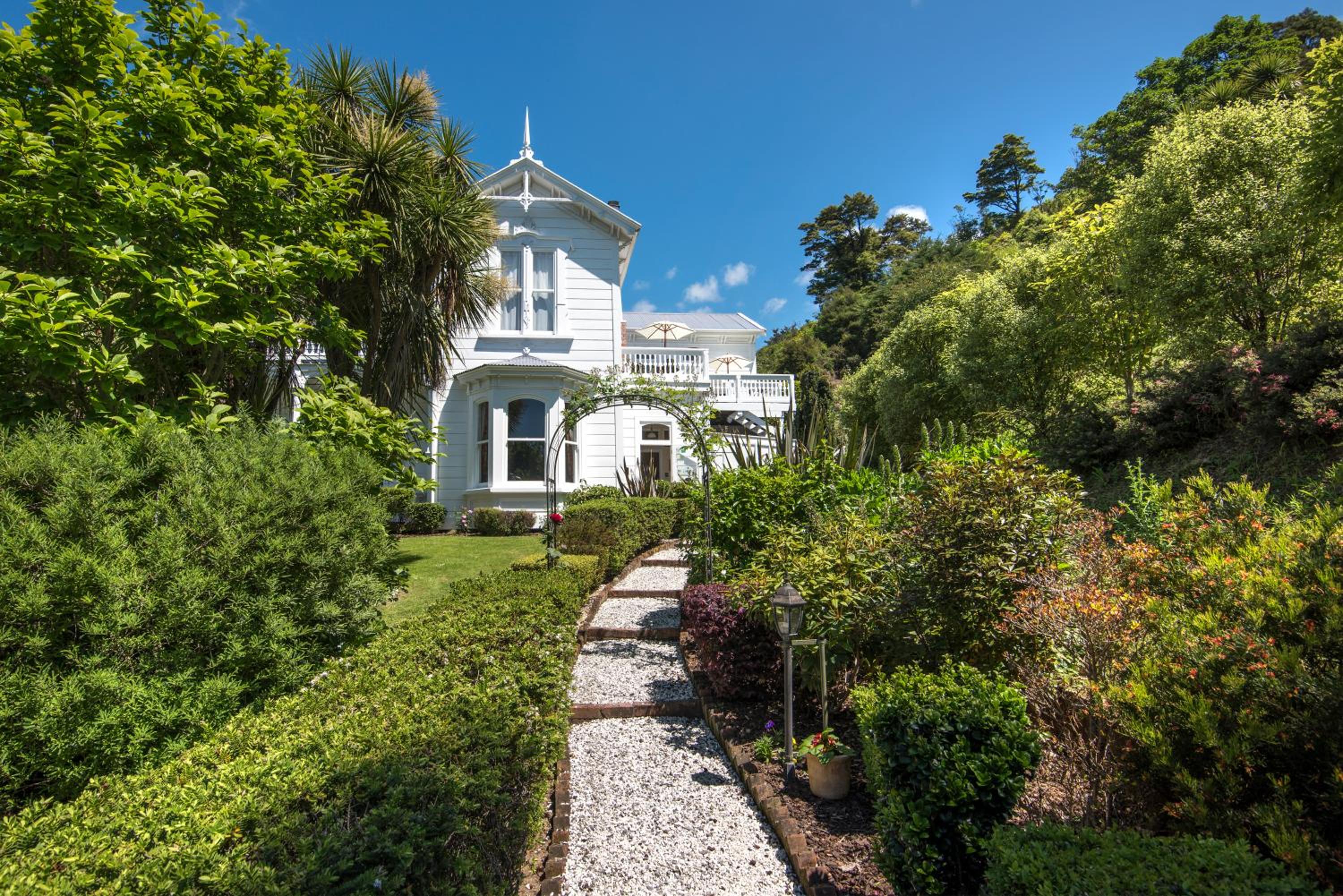 Sennen House Boutique Accommodation