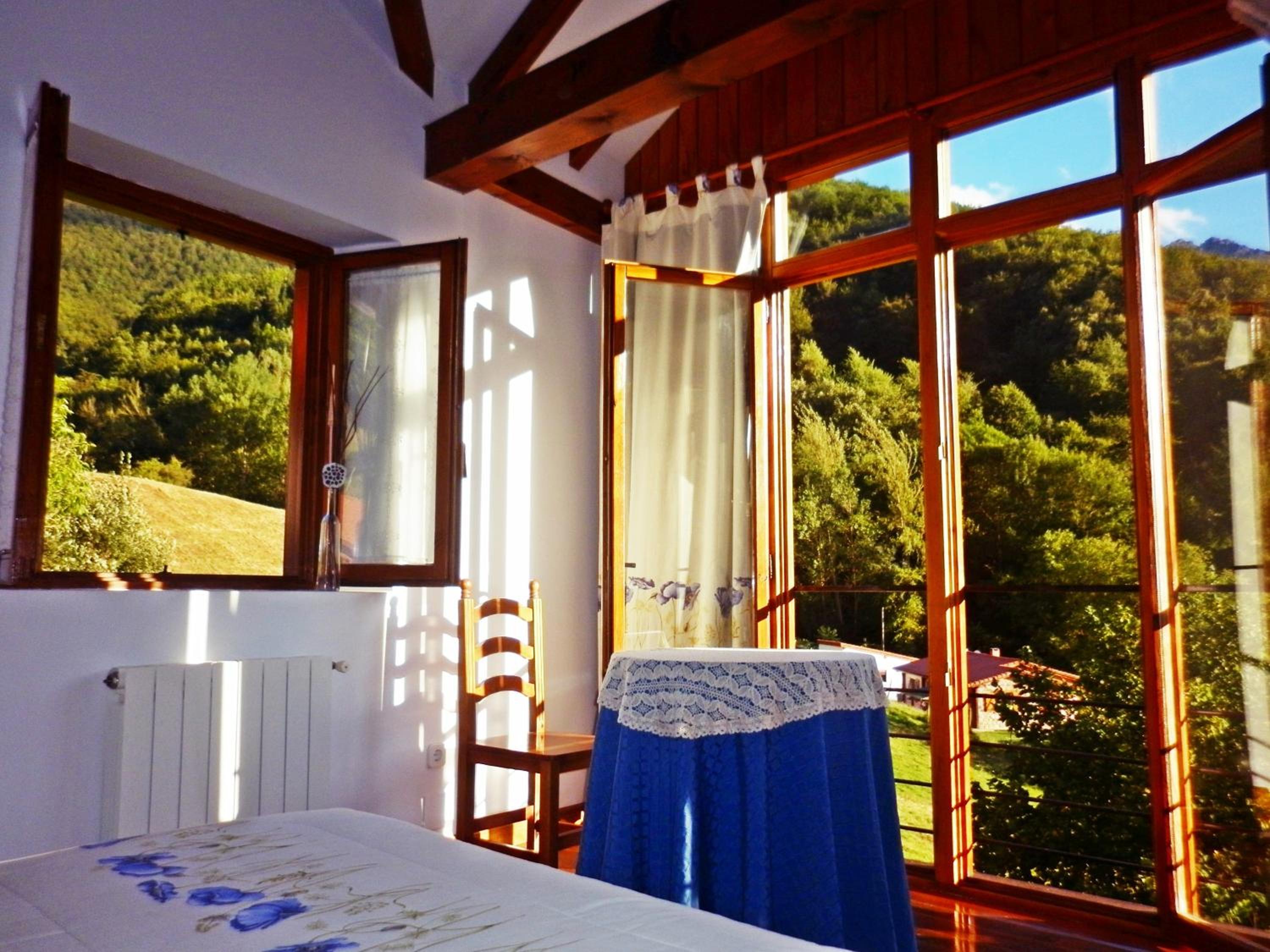 Casas Rurales y Apartamentos La Hornera