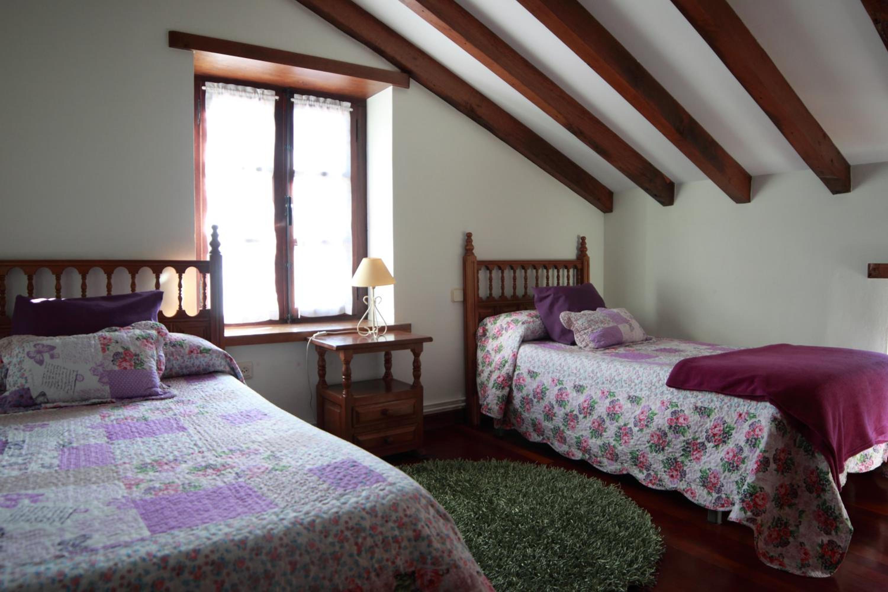 Casas Rurales y Apartamentos La Hornera
