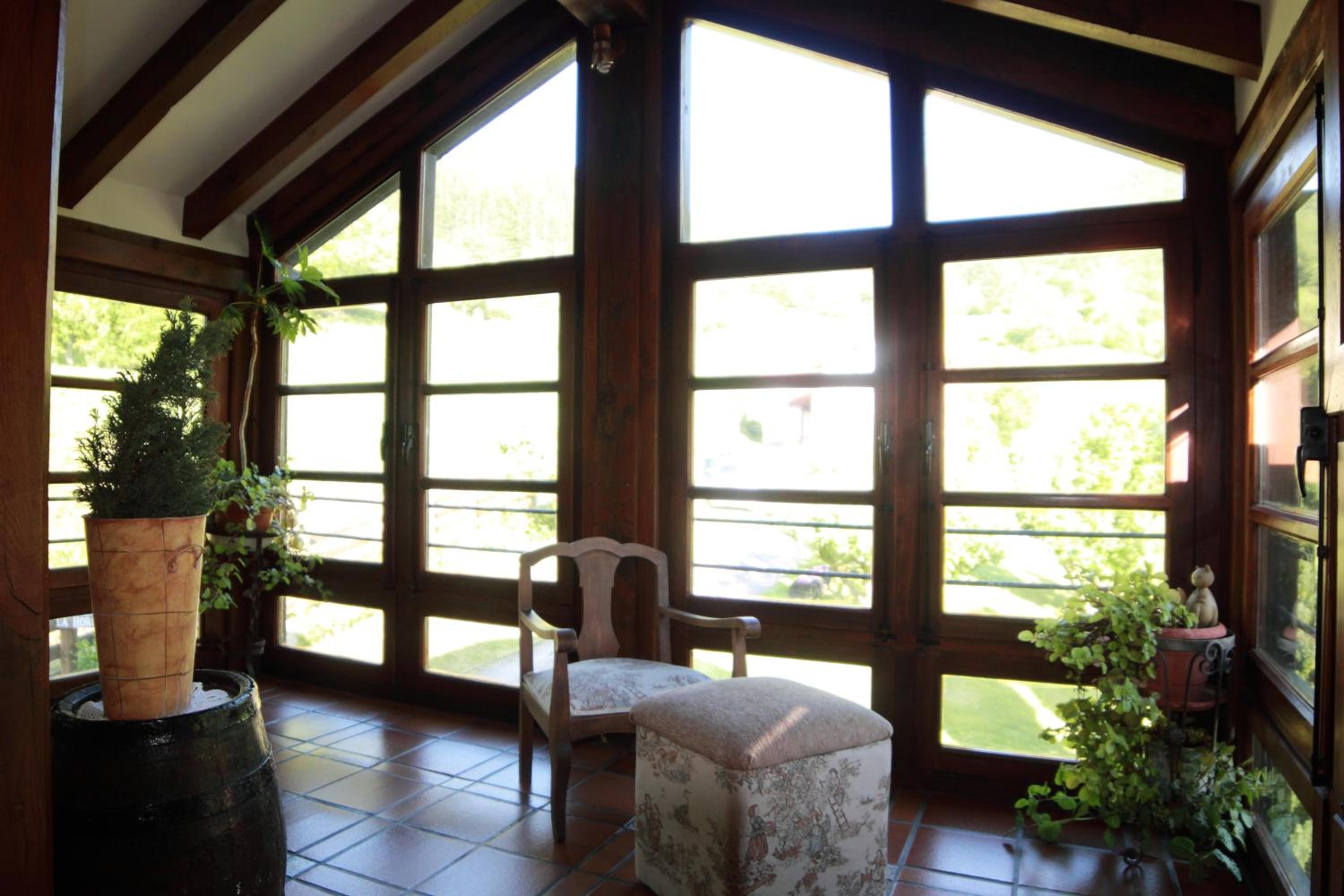 Casas Rurales y Apartamentos La Hornera