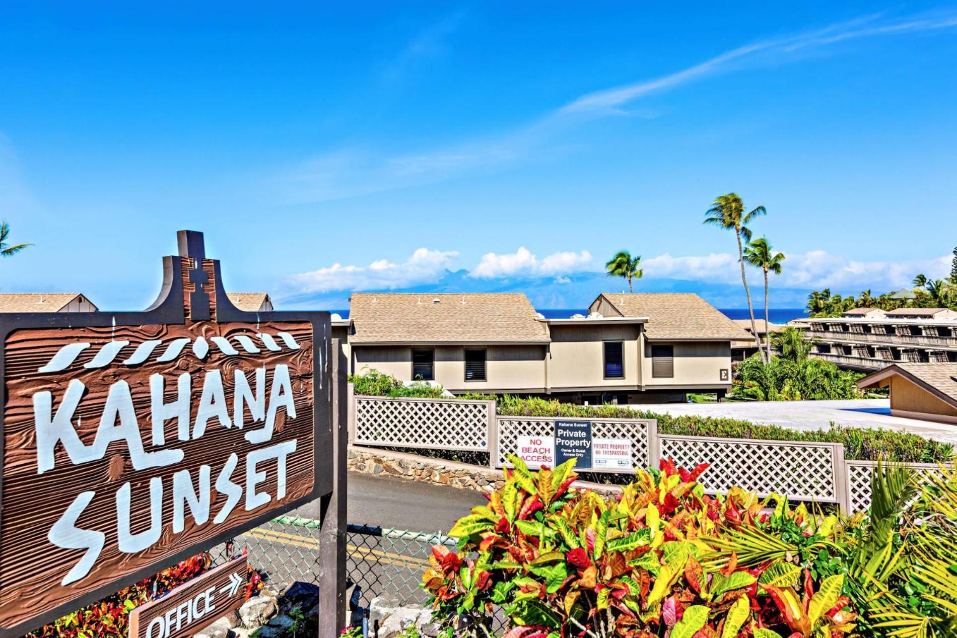 Ocean Views & ac! ks d8 - Sullivan Properties