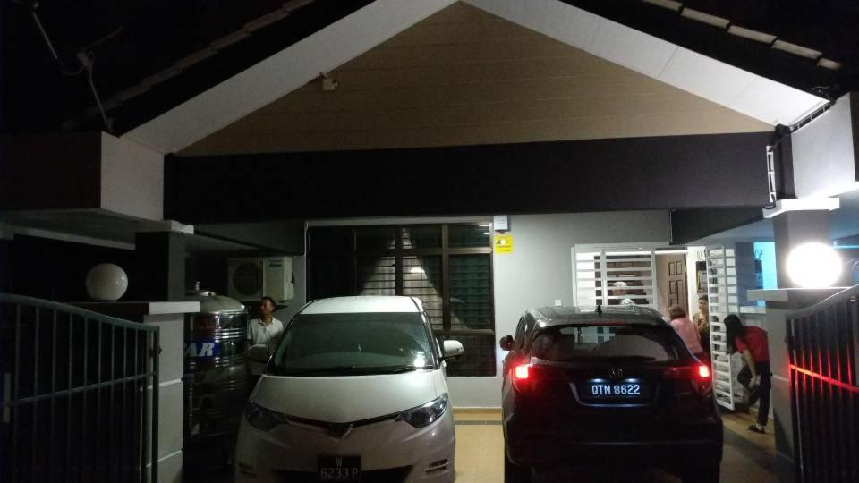 Laman Kurnia Holiday House
