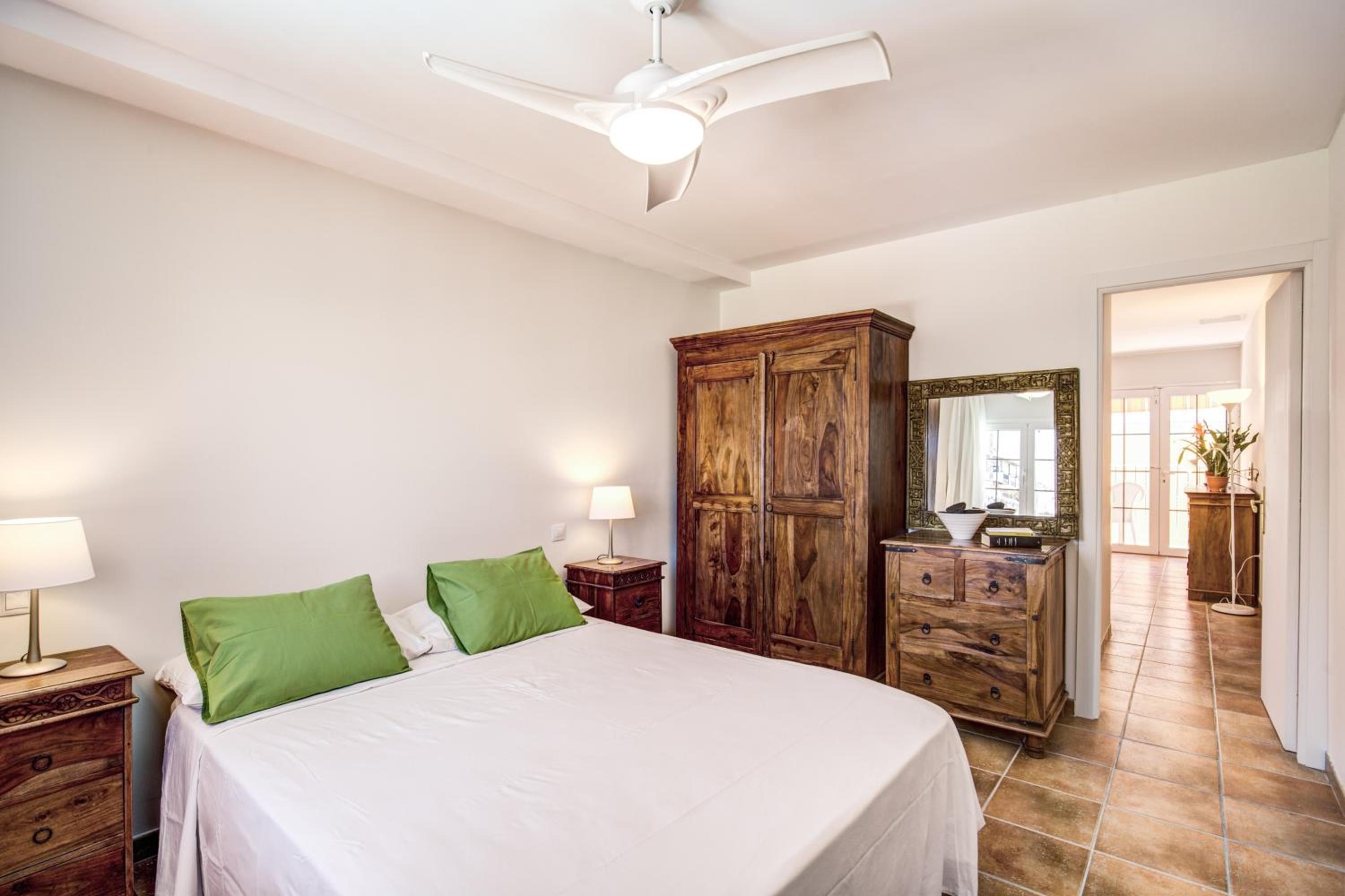 Granada I Apartments