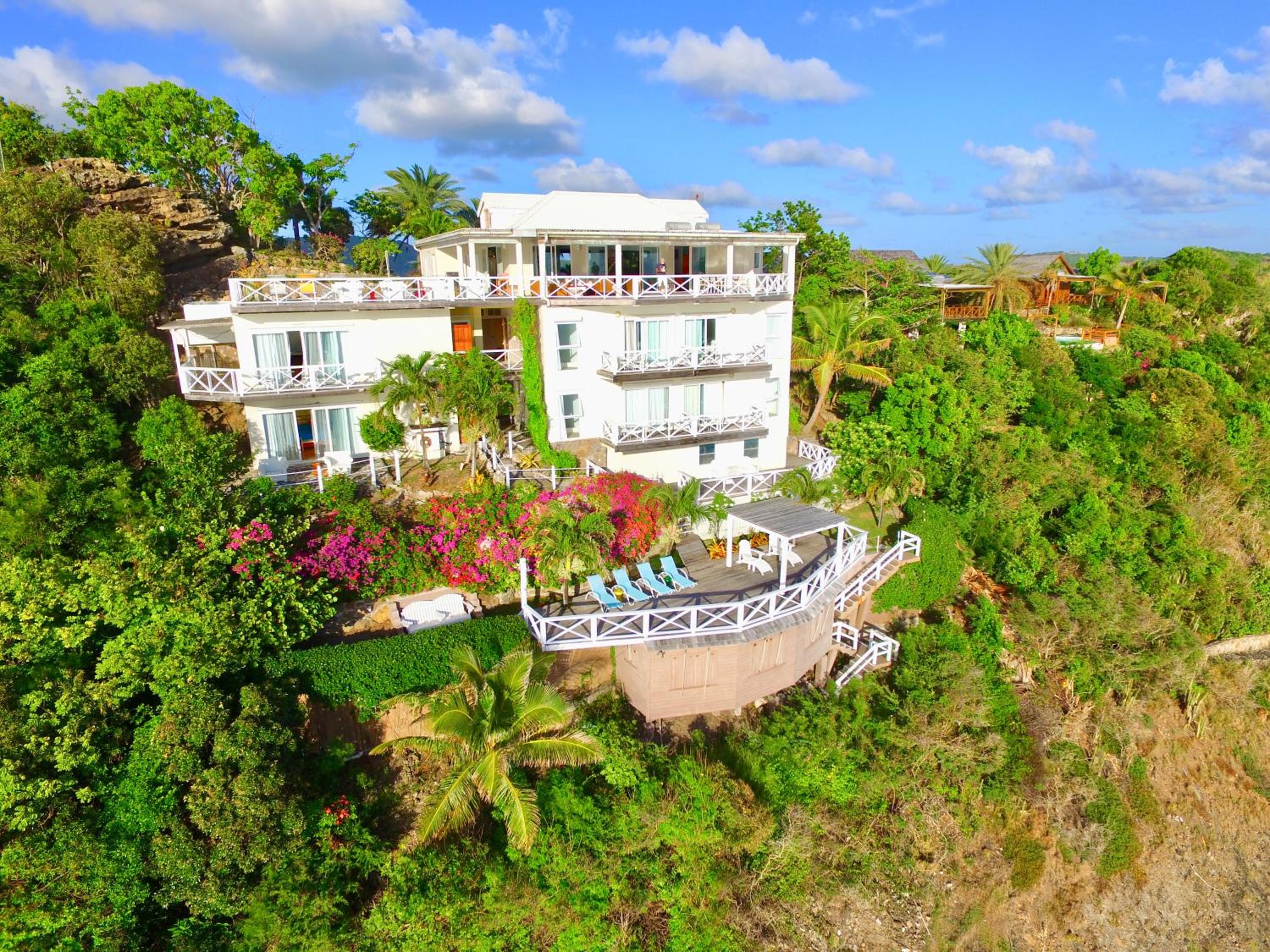 Dolcevita Cliff Resort by KlabHouse