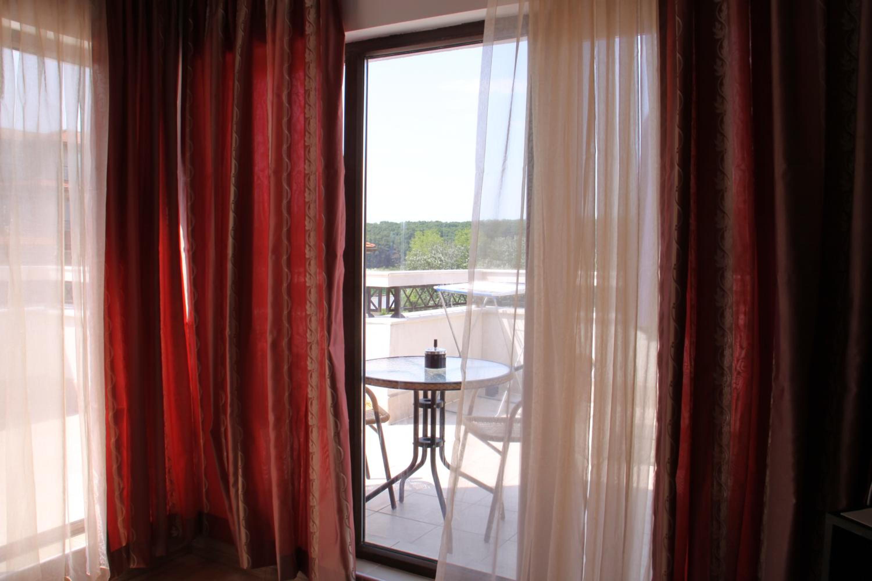 Golden Dunes Primorsko Apartments