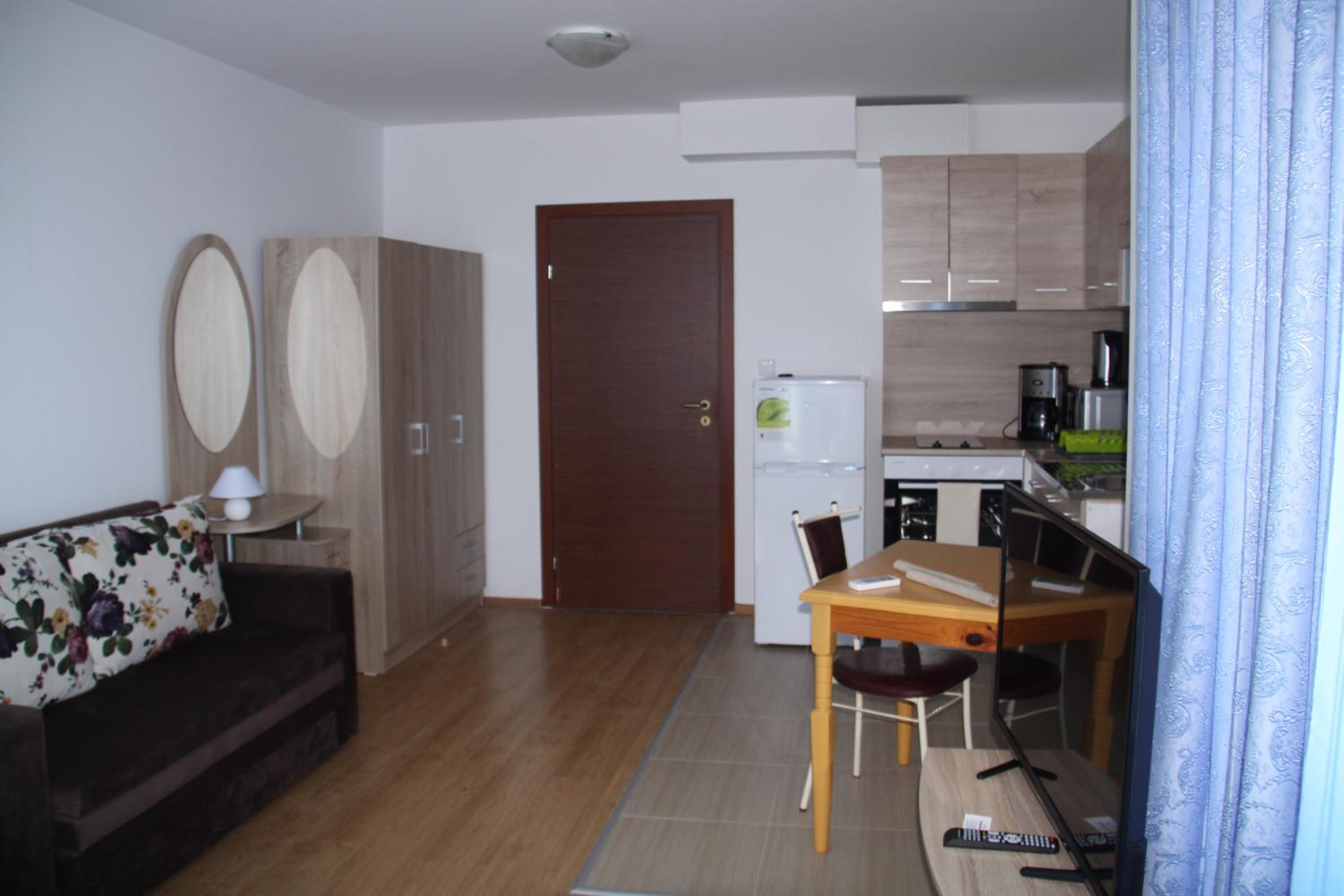 Golden Dunes Primorsko Apartments