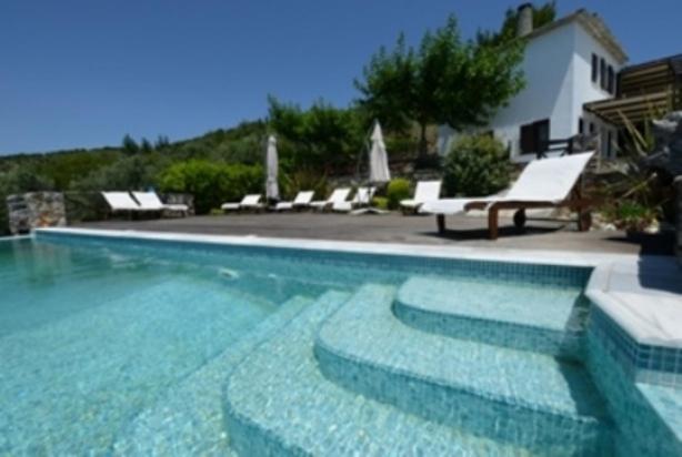 Esperos Suites & Villas