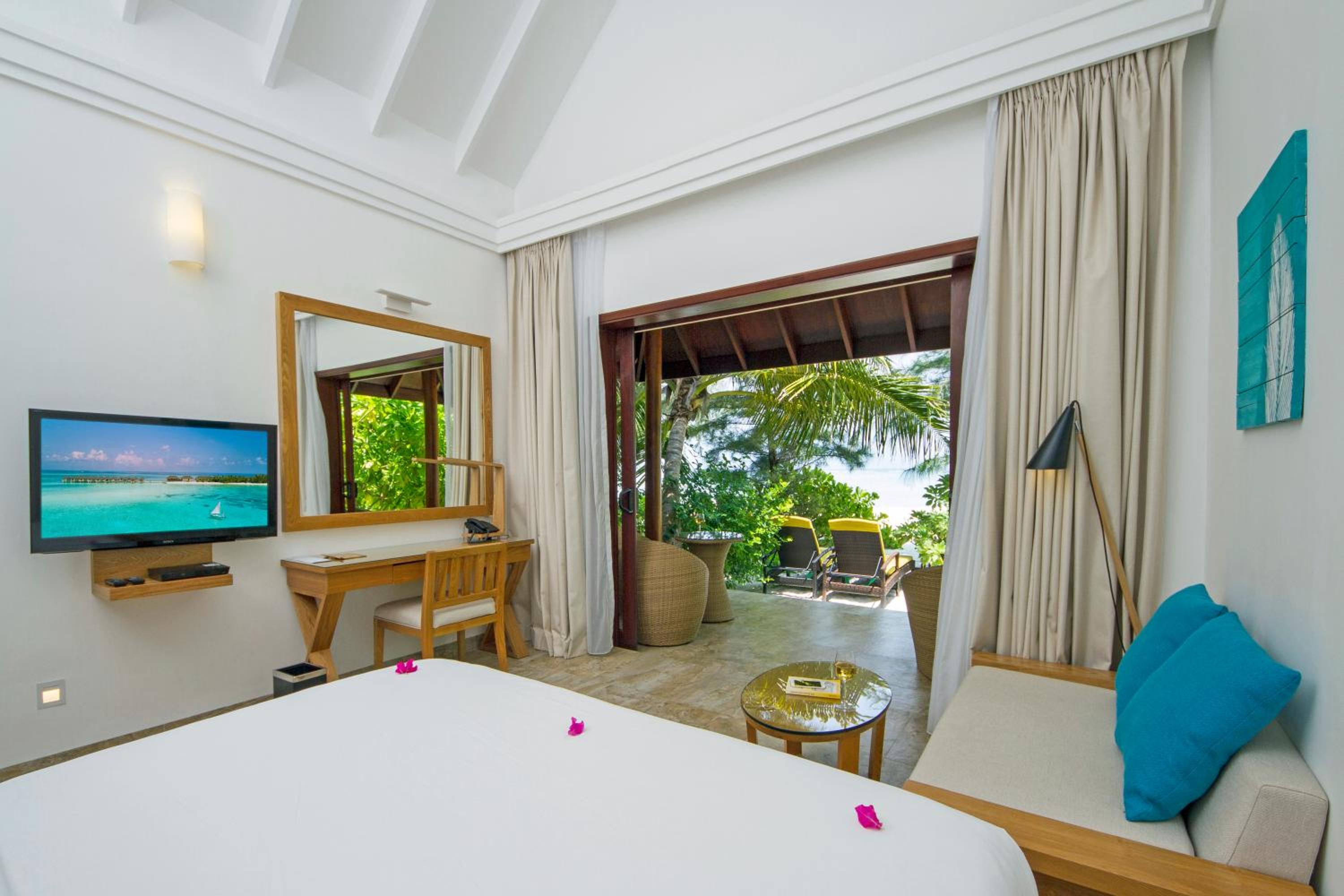 Summer Island Maldives