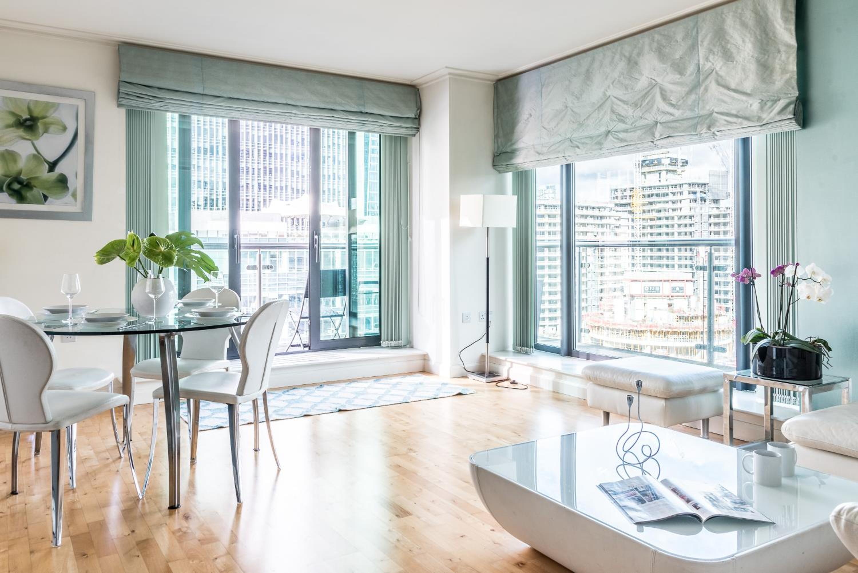 City Waterfront Apartments