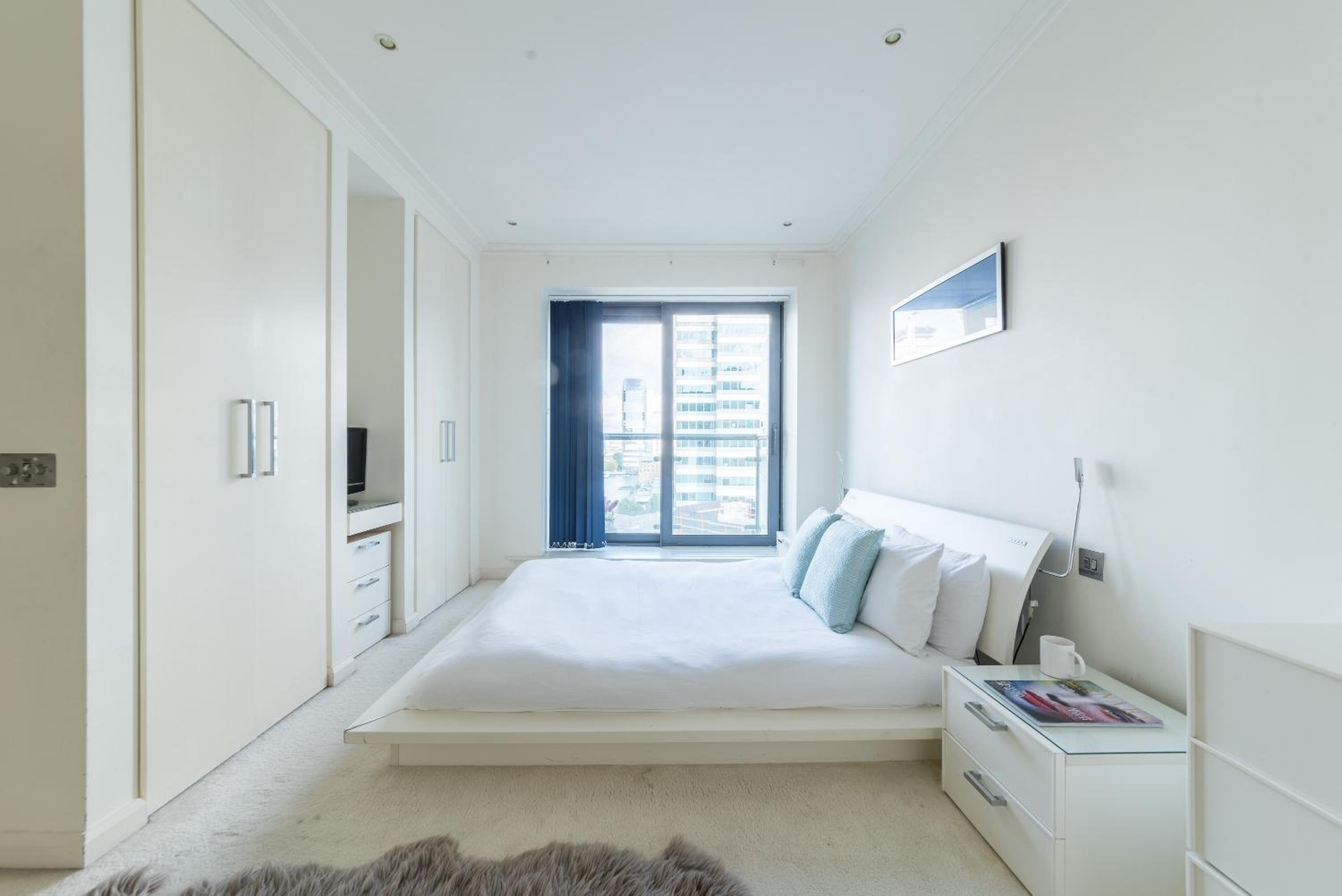 City Waterfront Apartments