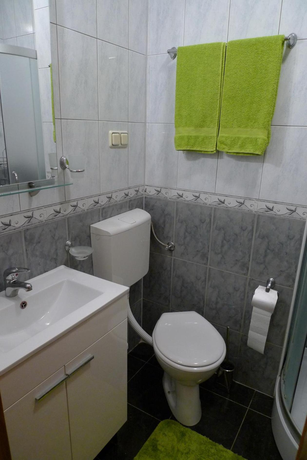 Photo 33