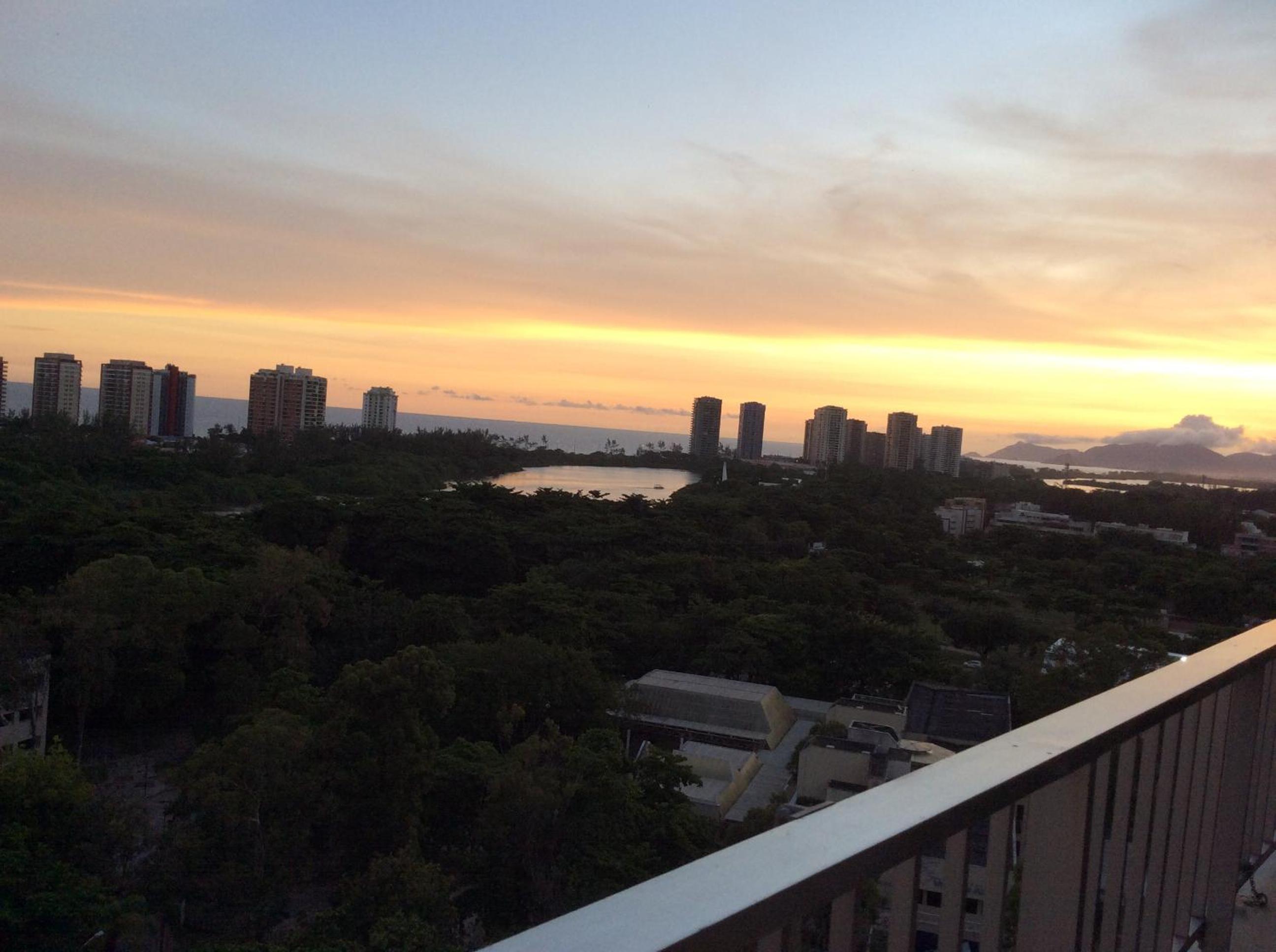 Rosa dos Ventos - Premium Luxo 5 Estrelas - Vista Mar - Barra da Tijuca - 2 Quartos, Cozinha equipada, Amplo e arejado, Ar cond, Estacionamento grátis, Res