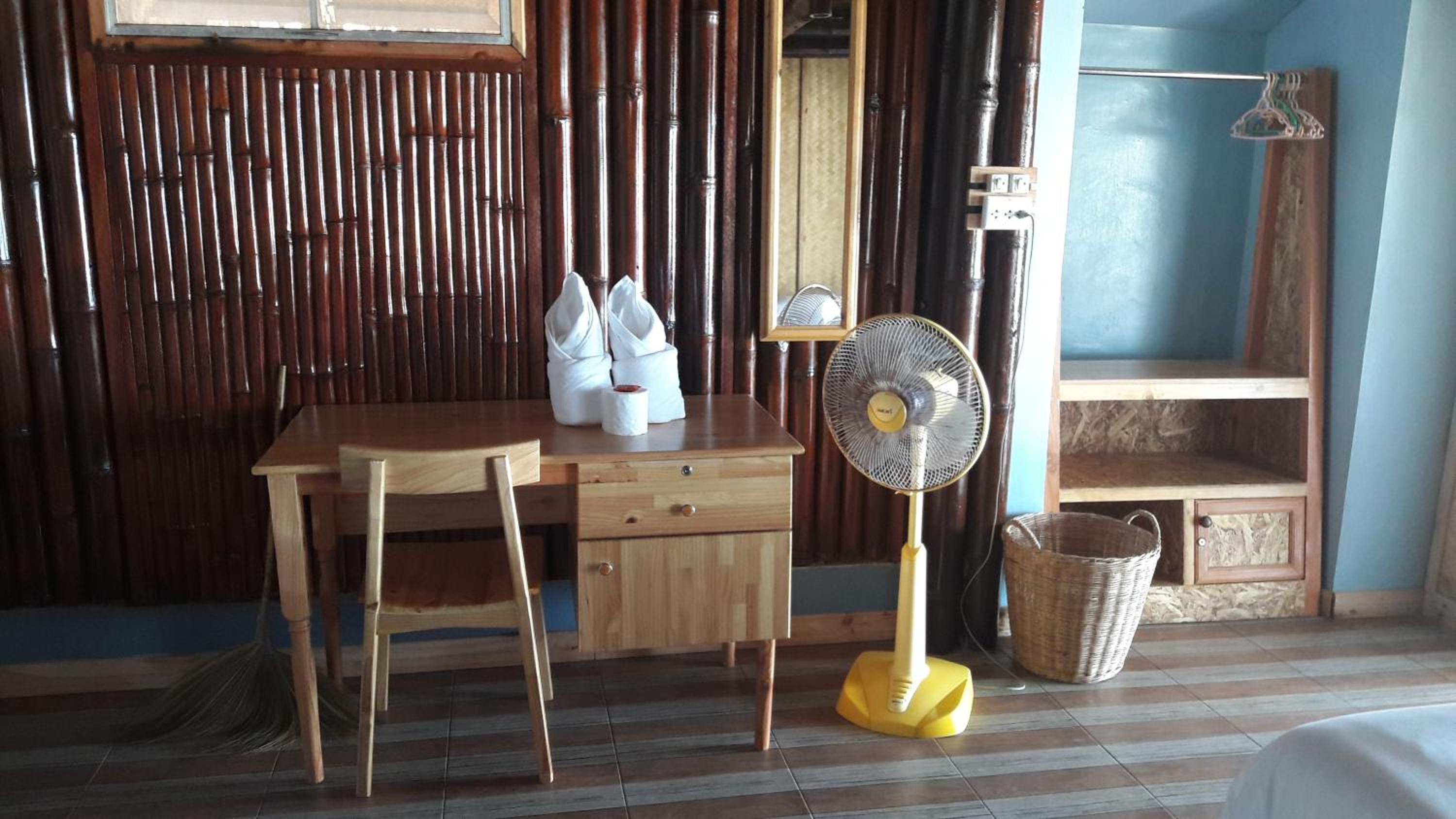 Lazy Hut