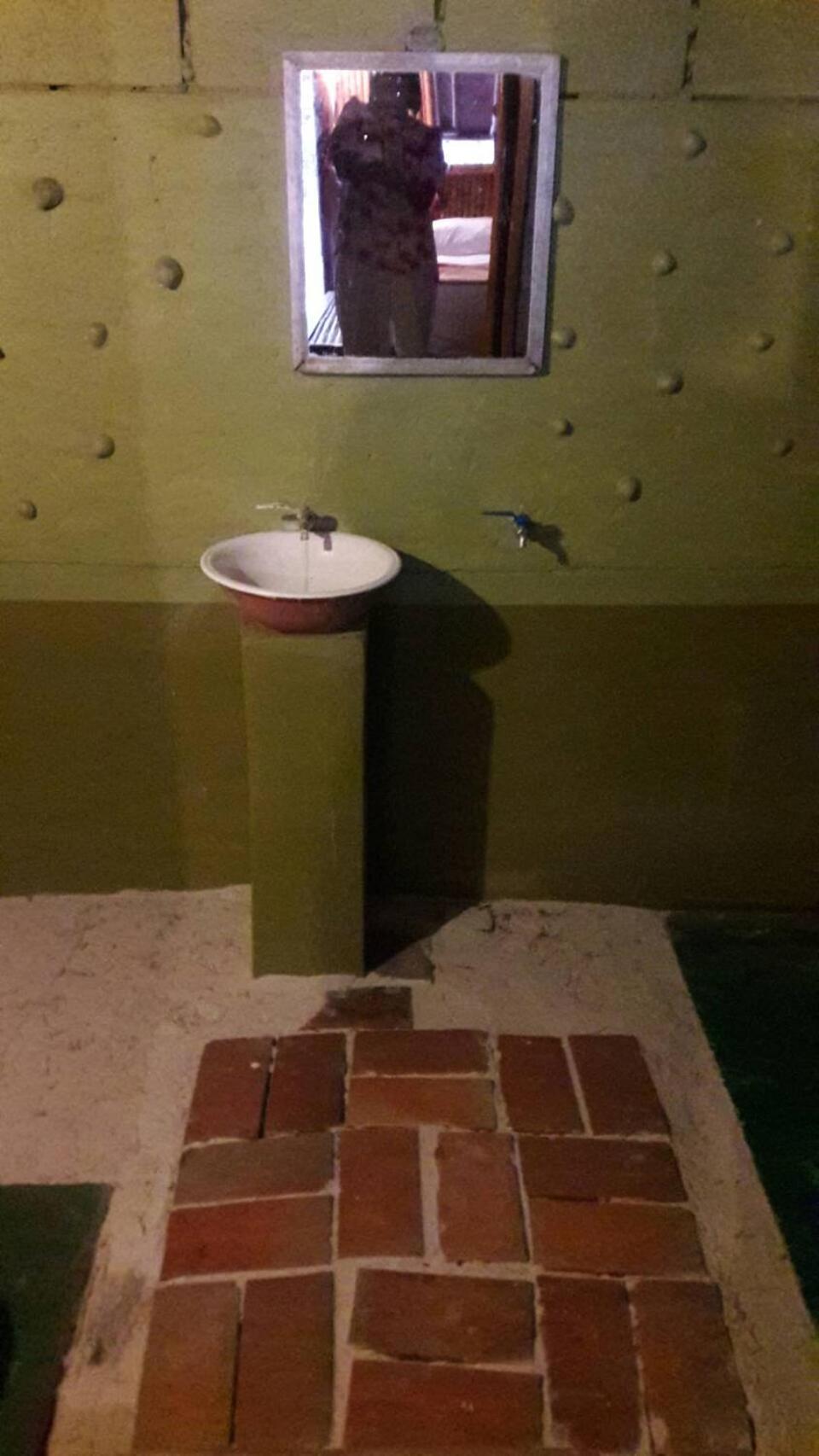 Lazy Hut