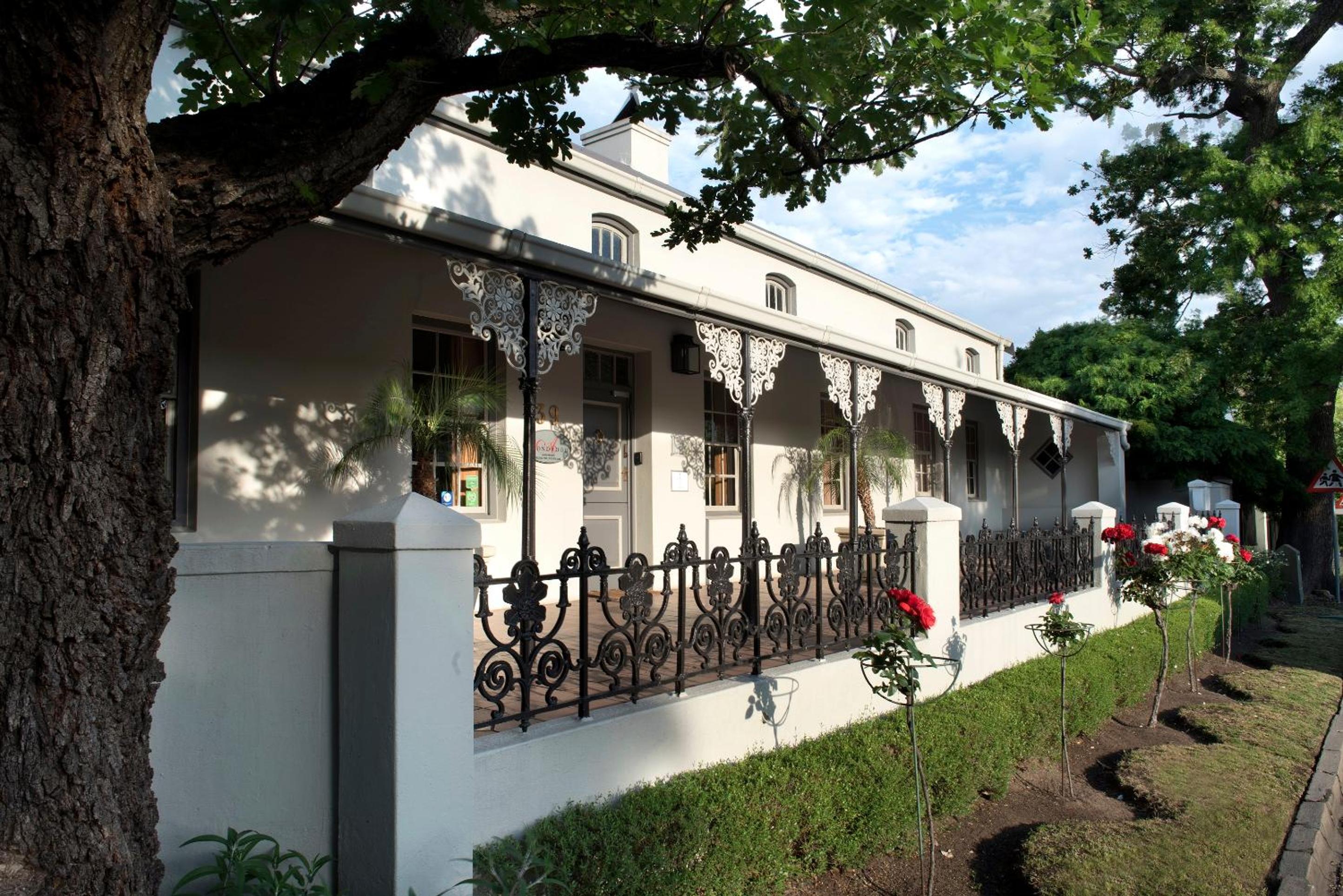 Avondrood Guest House by The Oyster Collection