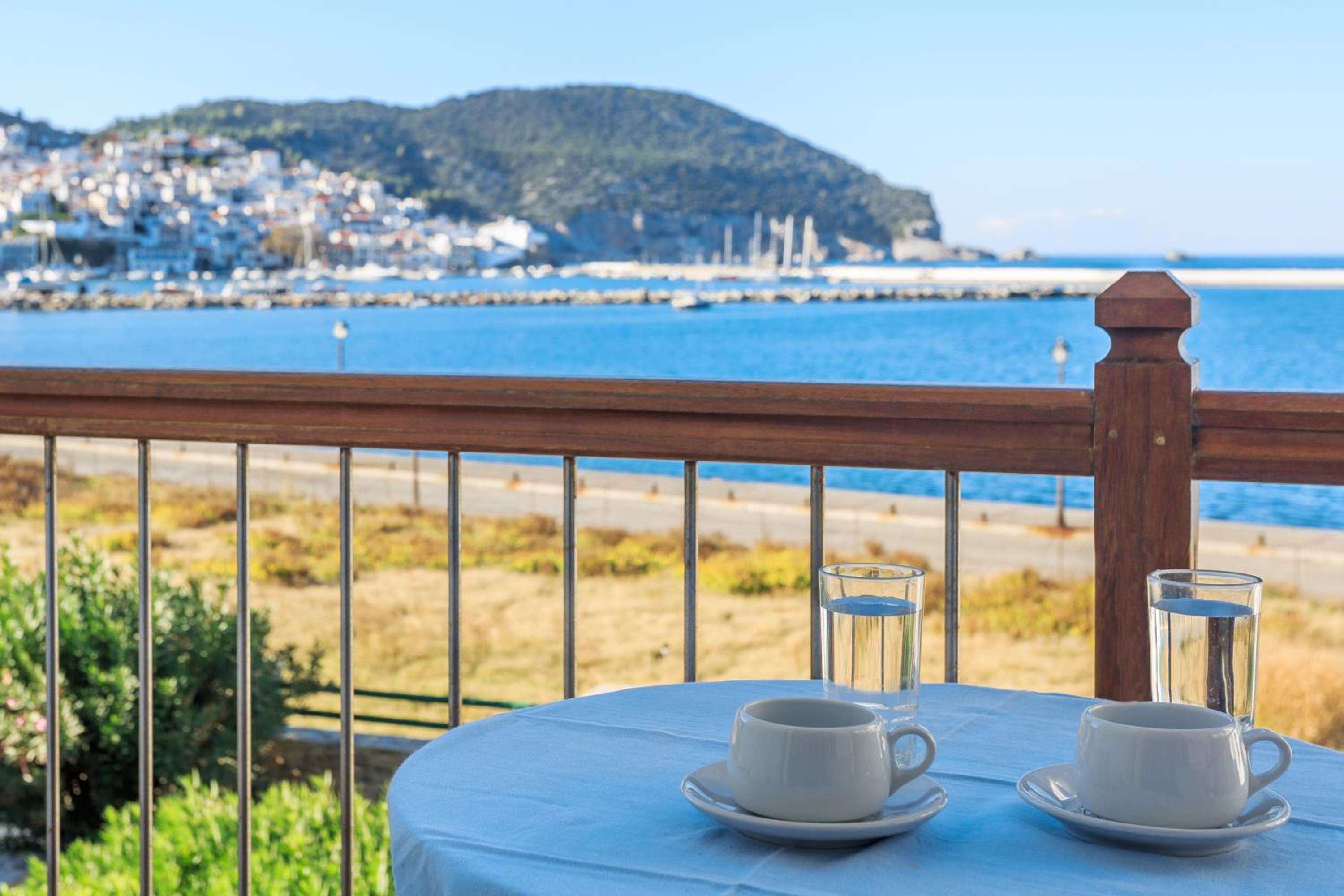 ANTONIOS Skopelos studios apartments