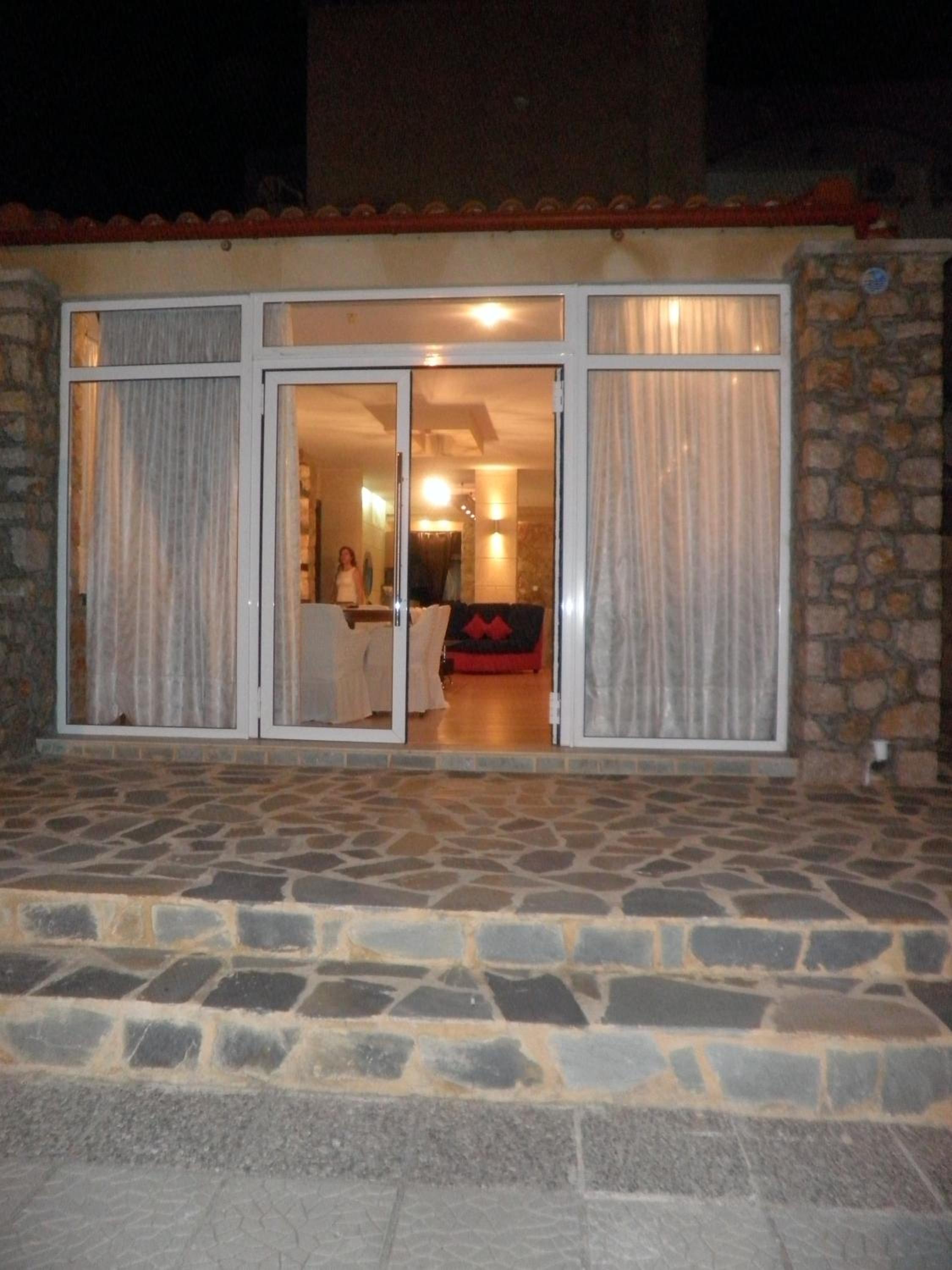 Kostas Studios