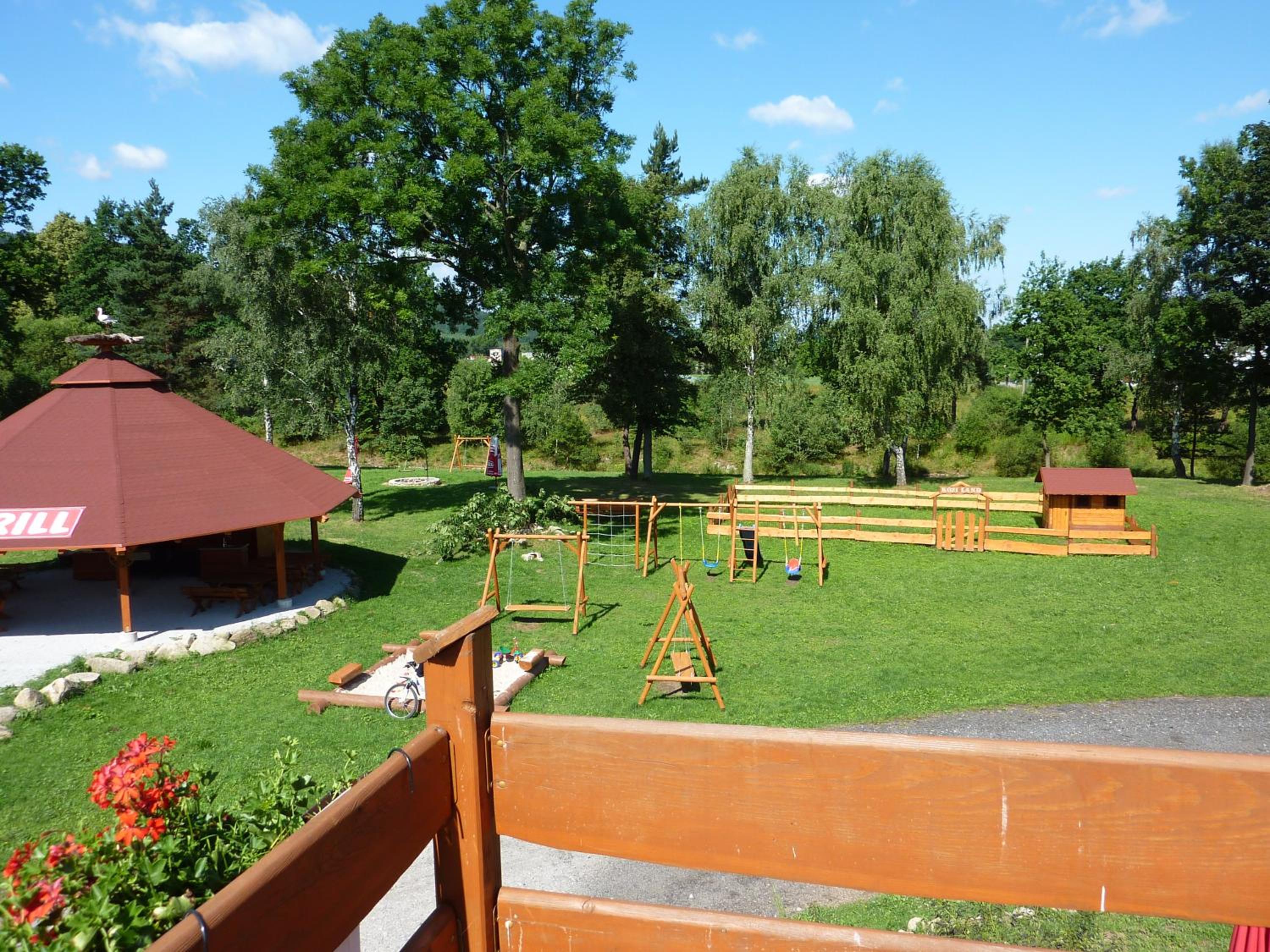 Photo 33