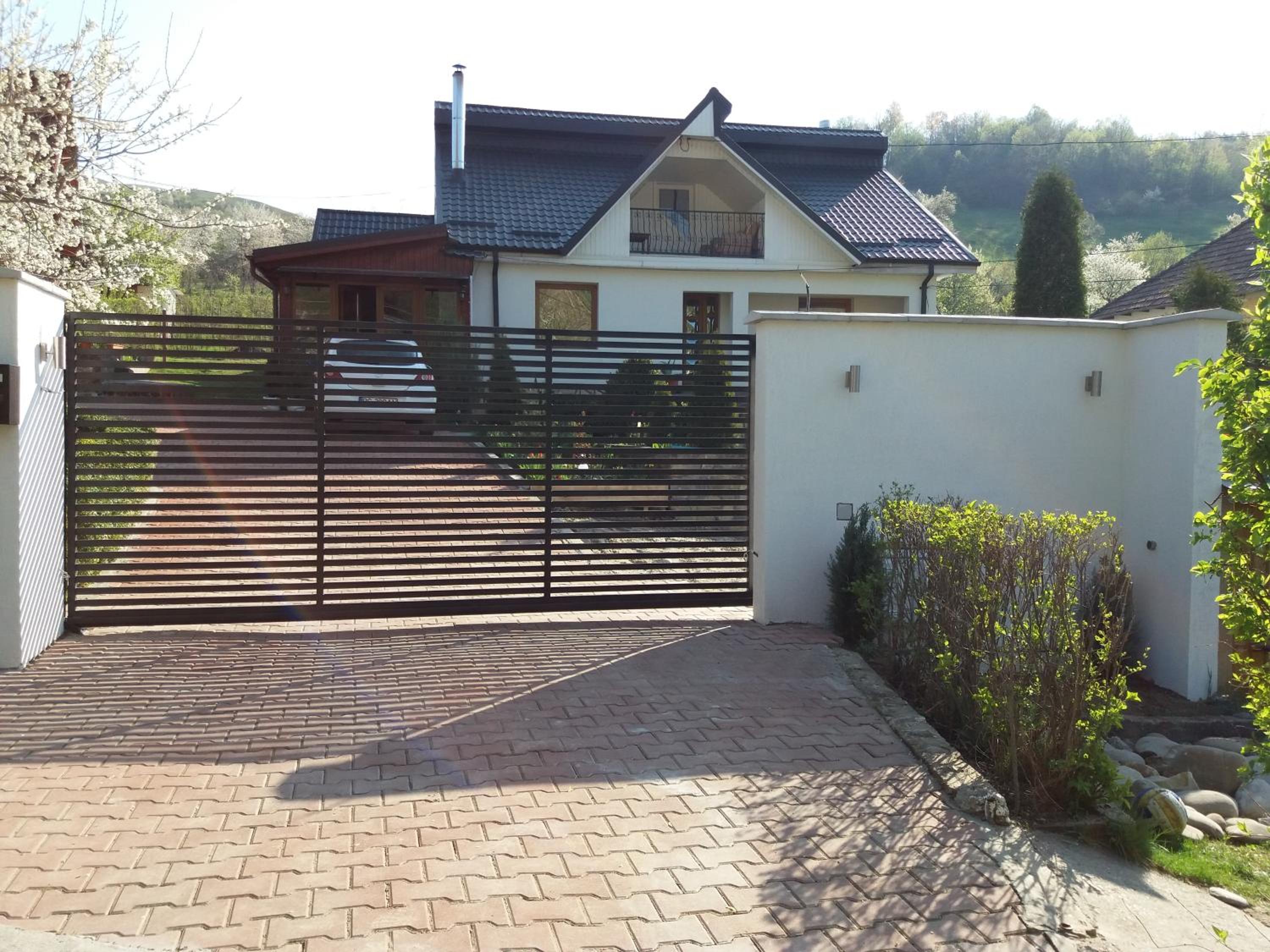 Casa cu Muri view 5