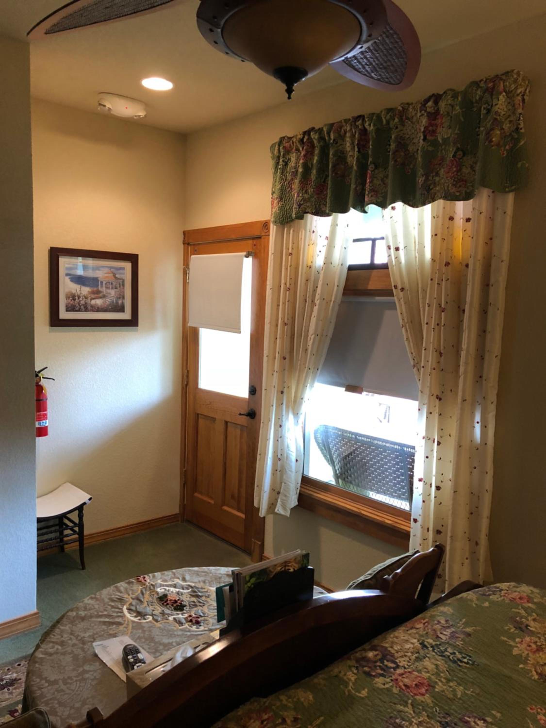 All Seasons Inn
