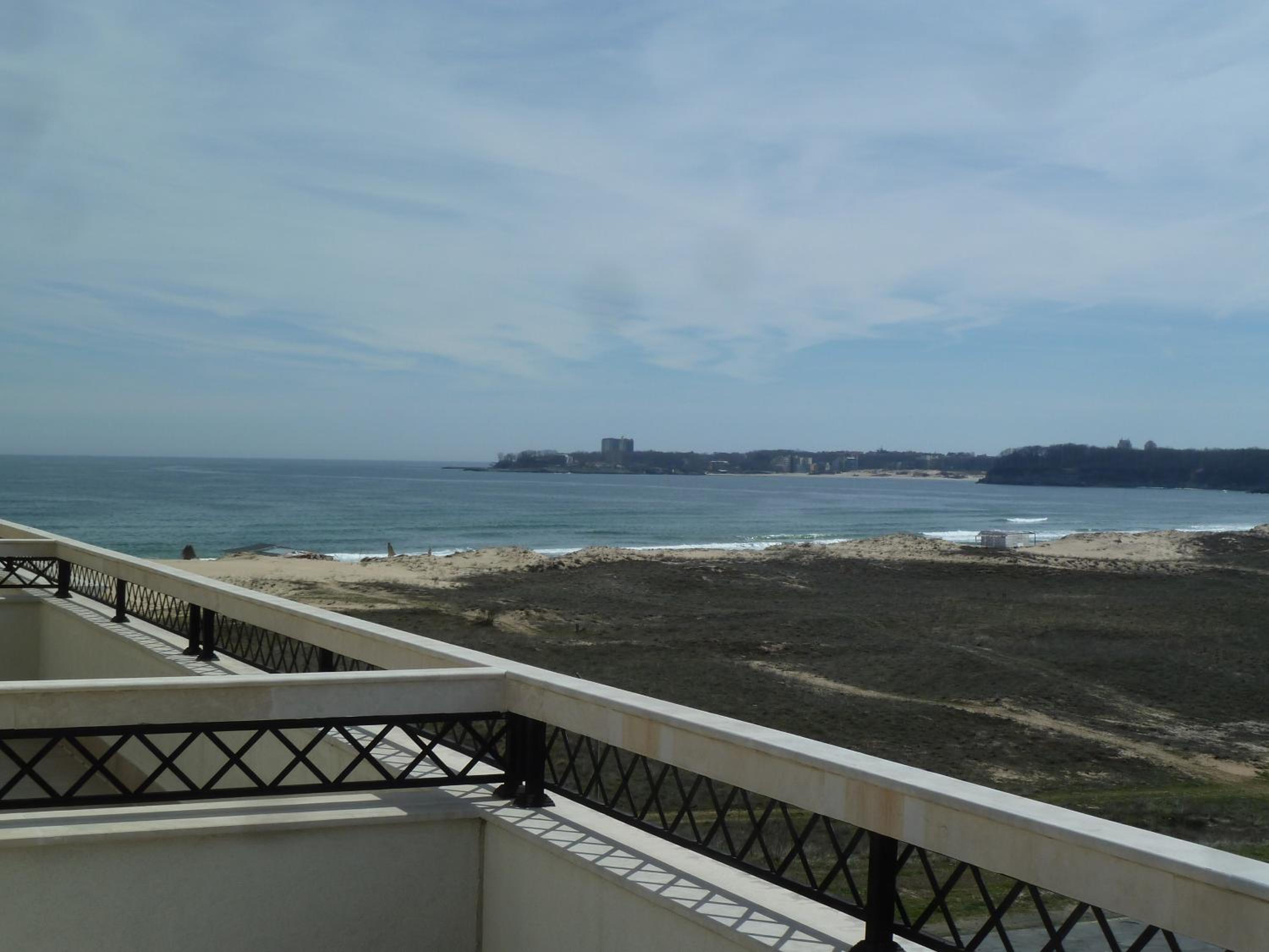 Golden Dunes Primorsko Apartments