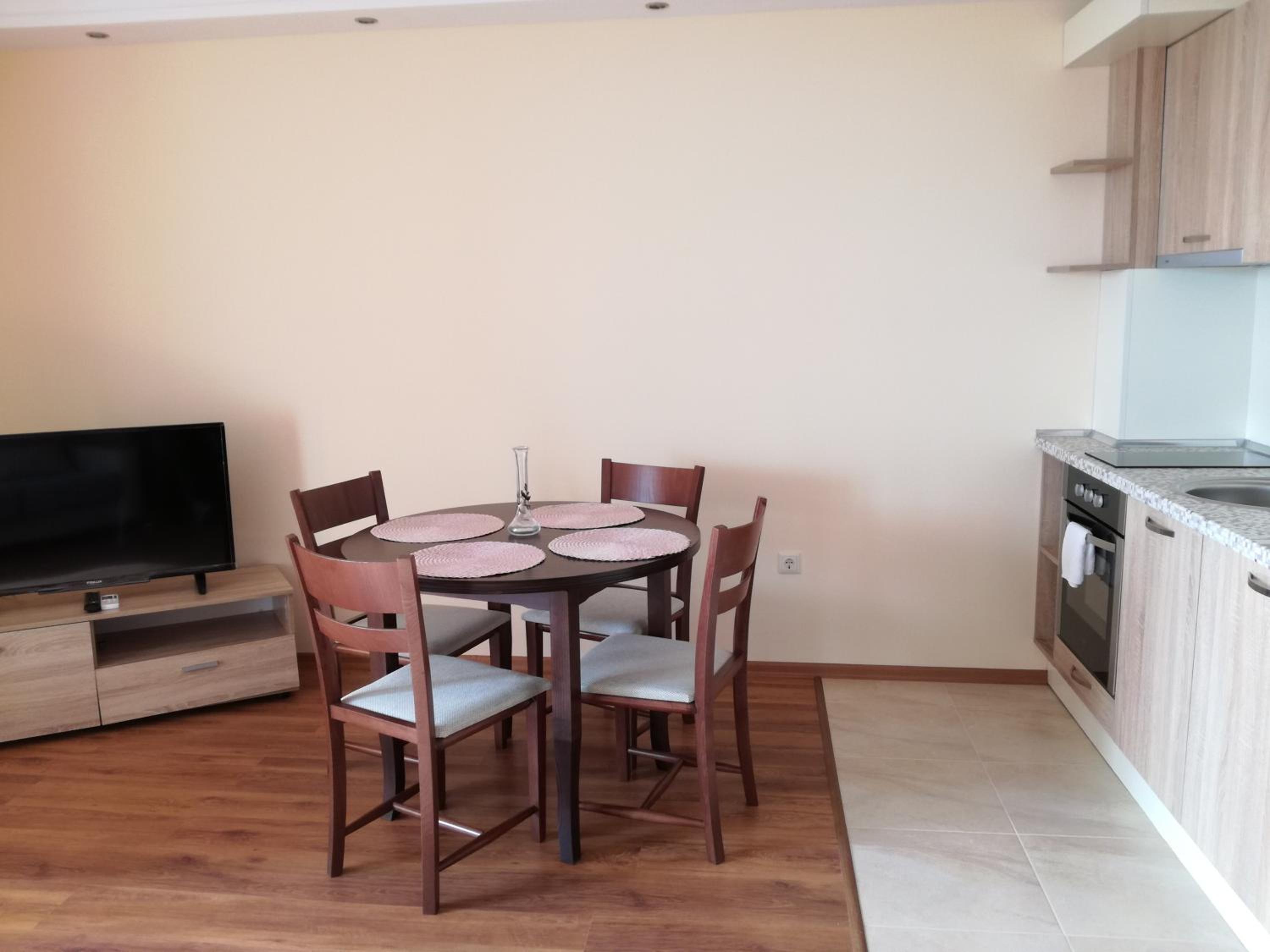 Golden Dunes Primorsko Apartments