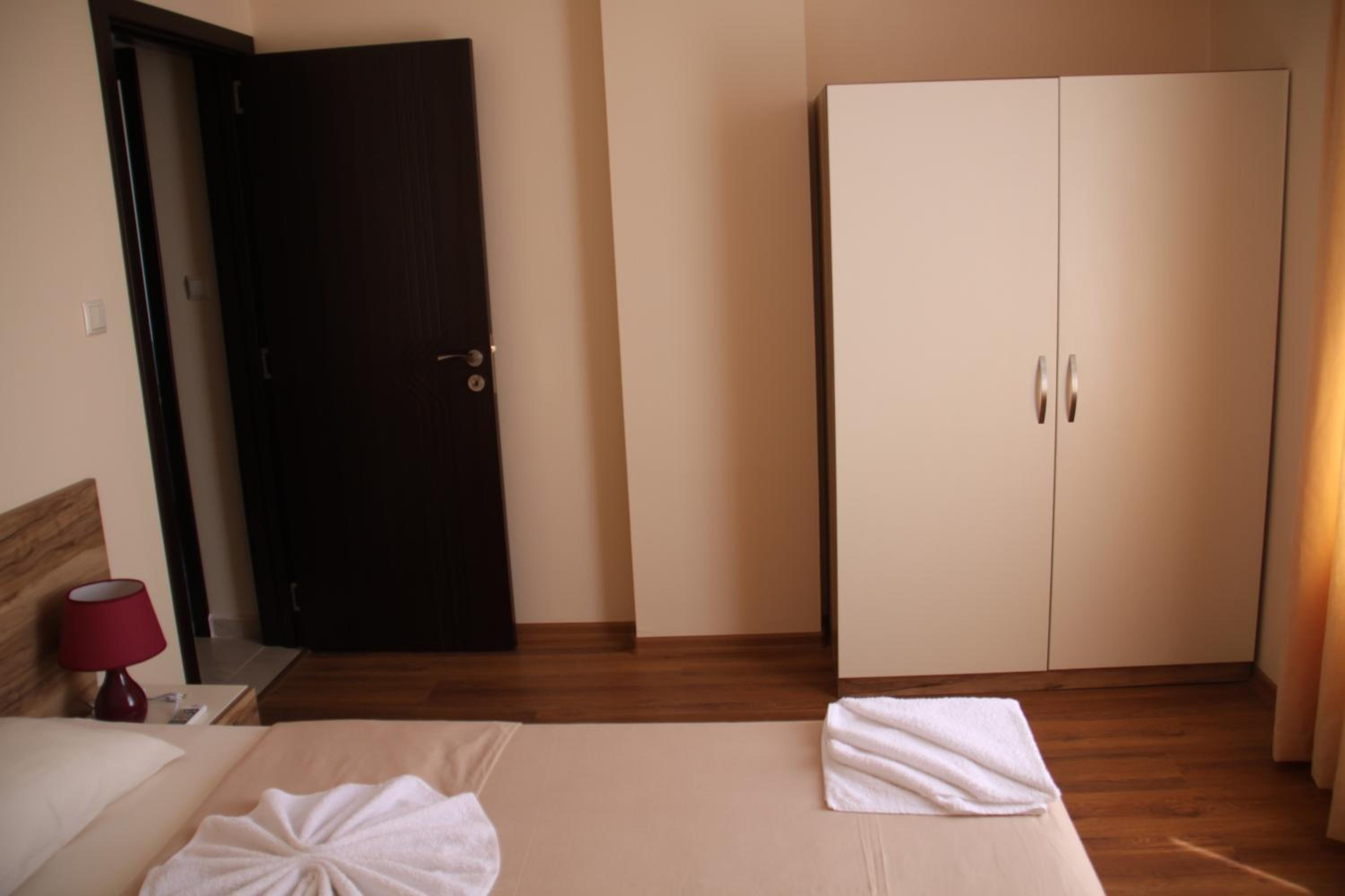 Golden Dunes Primorsko Apartments
