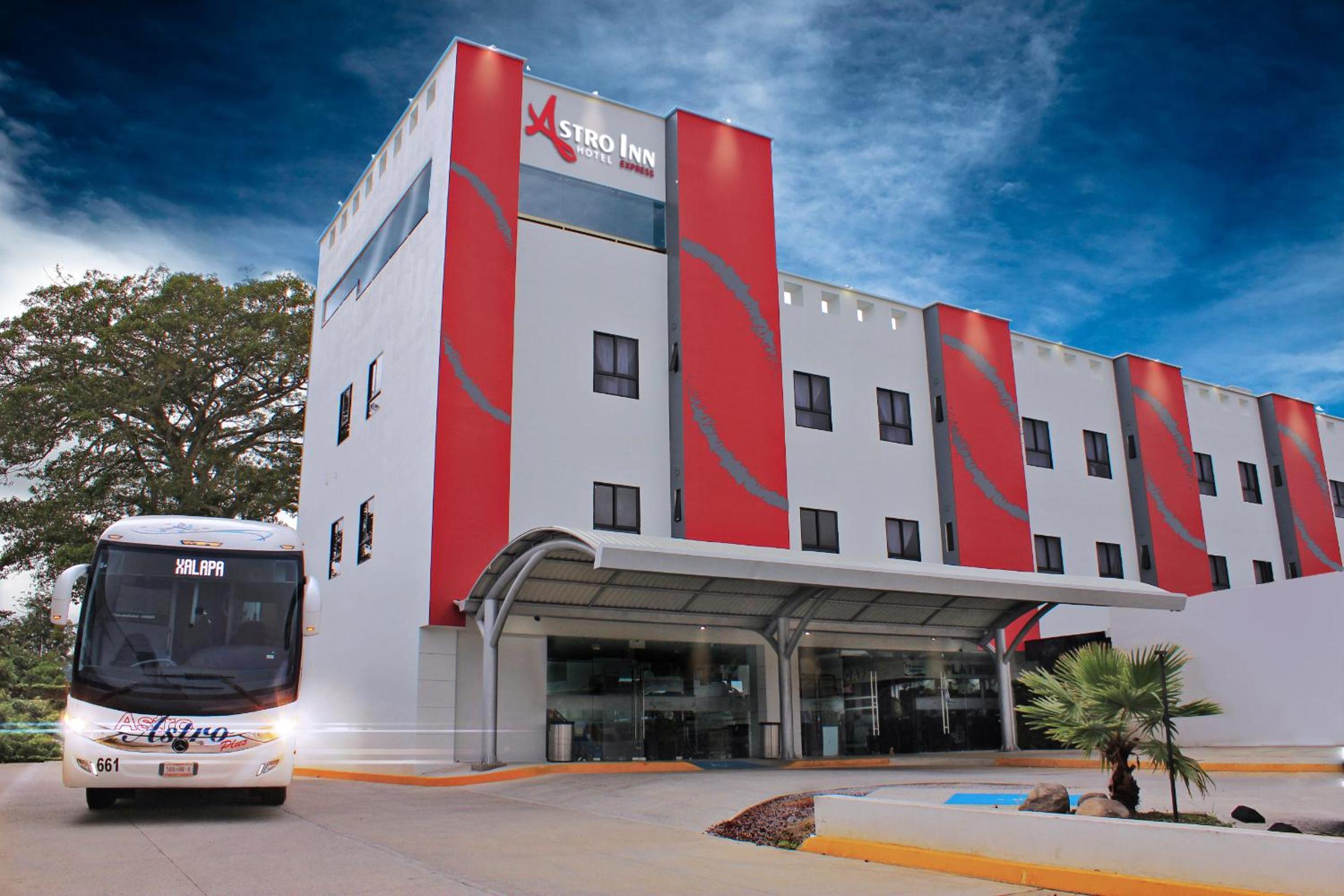 Xalapa Vacations - Astro Inn Hotel Express - Property Image 2
