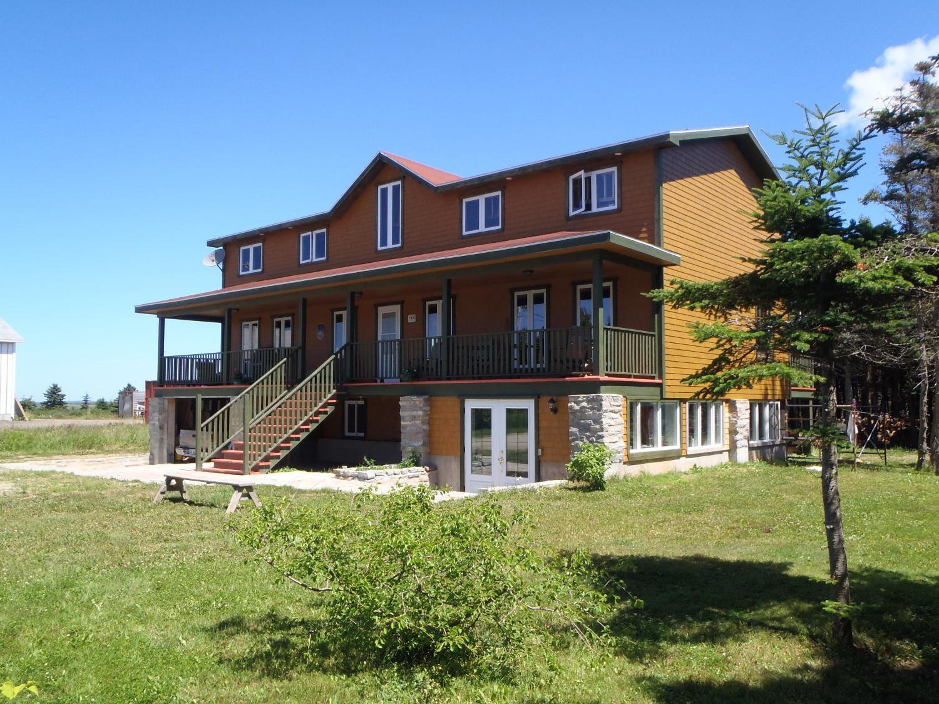 Gîte La Maison Chez J.P. Bed and Breakfast
