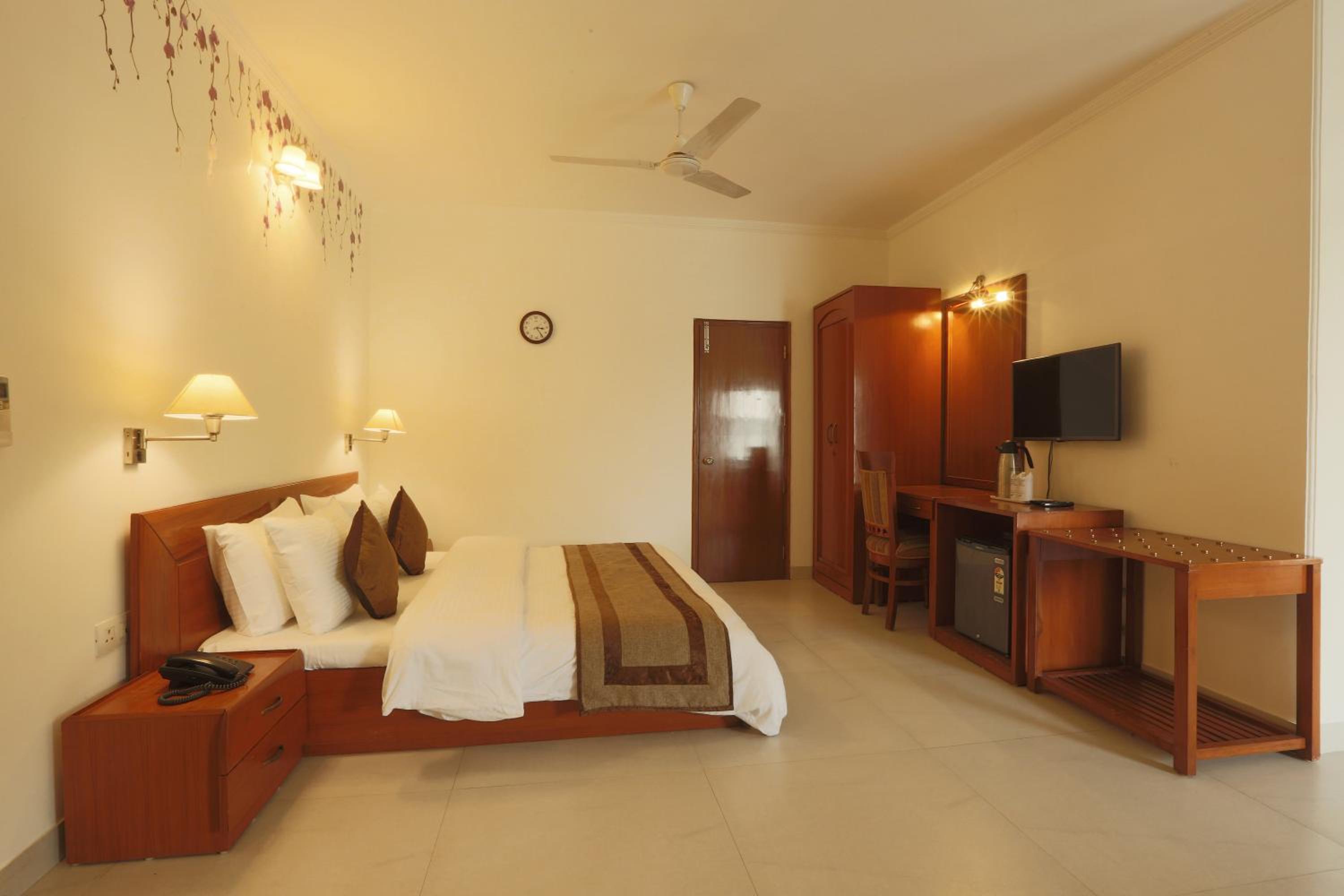 Aapno Ghar Resort & Amusement Park