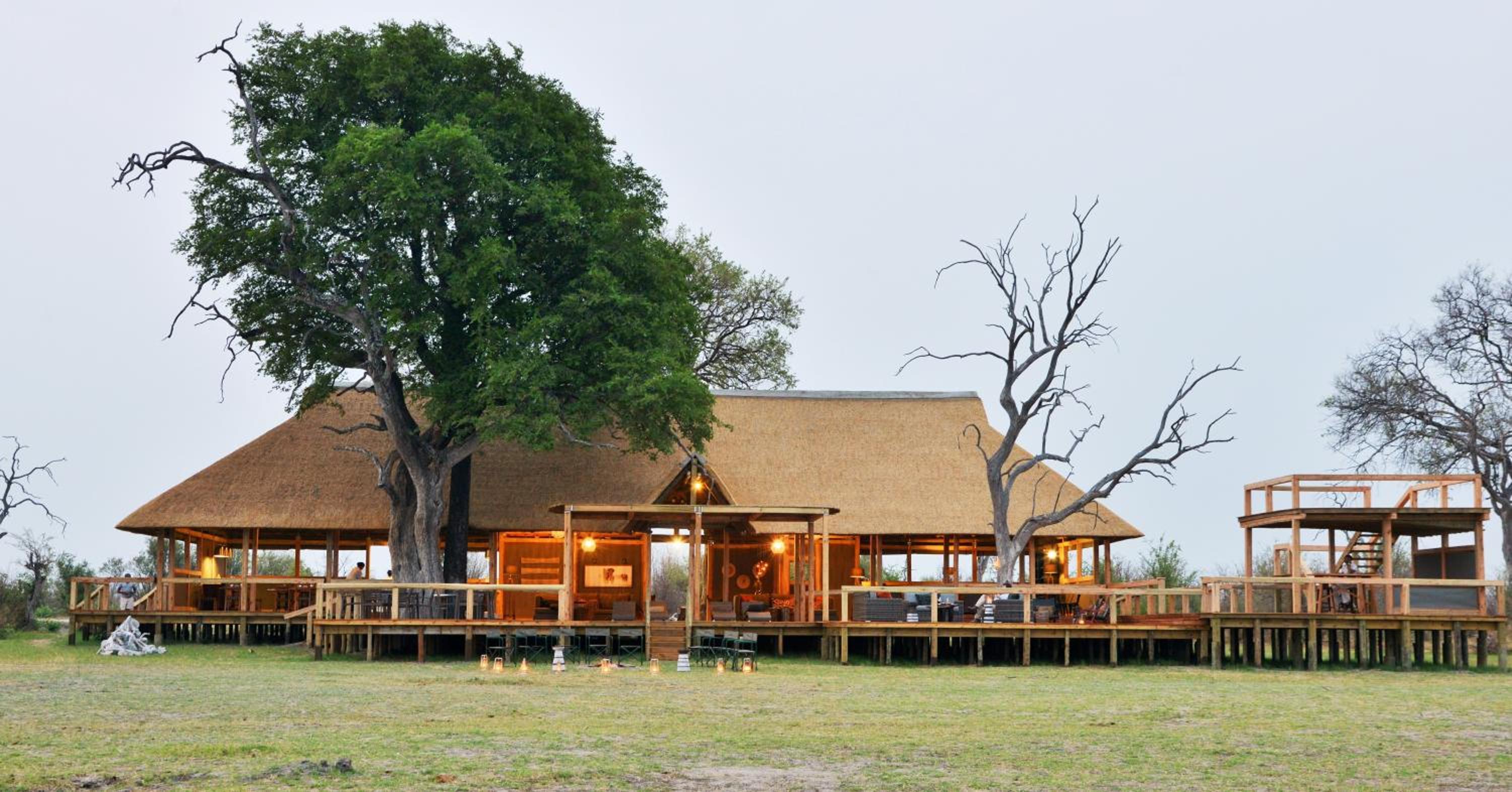 Nogatsaa Pans Chobe Lodge