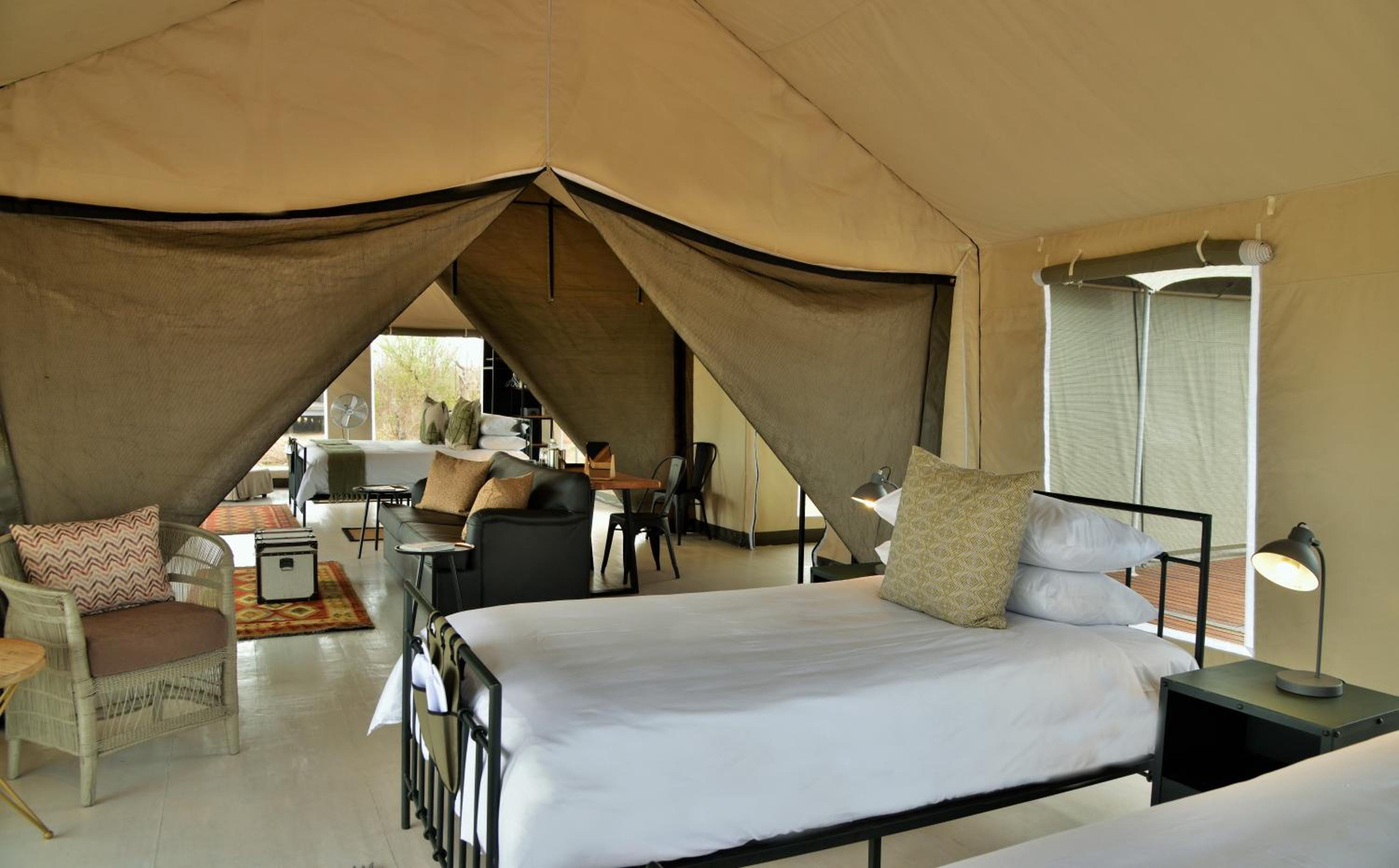 Nogatsaa Pans Chobe Lodge
