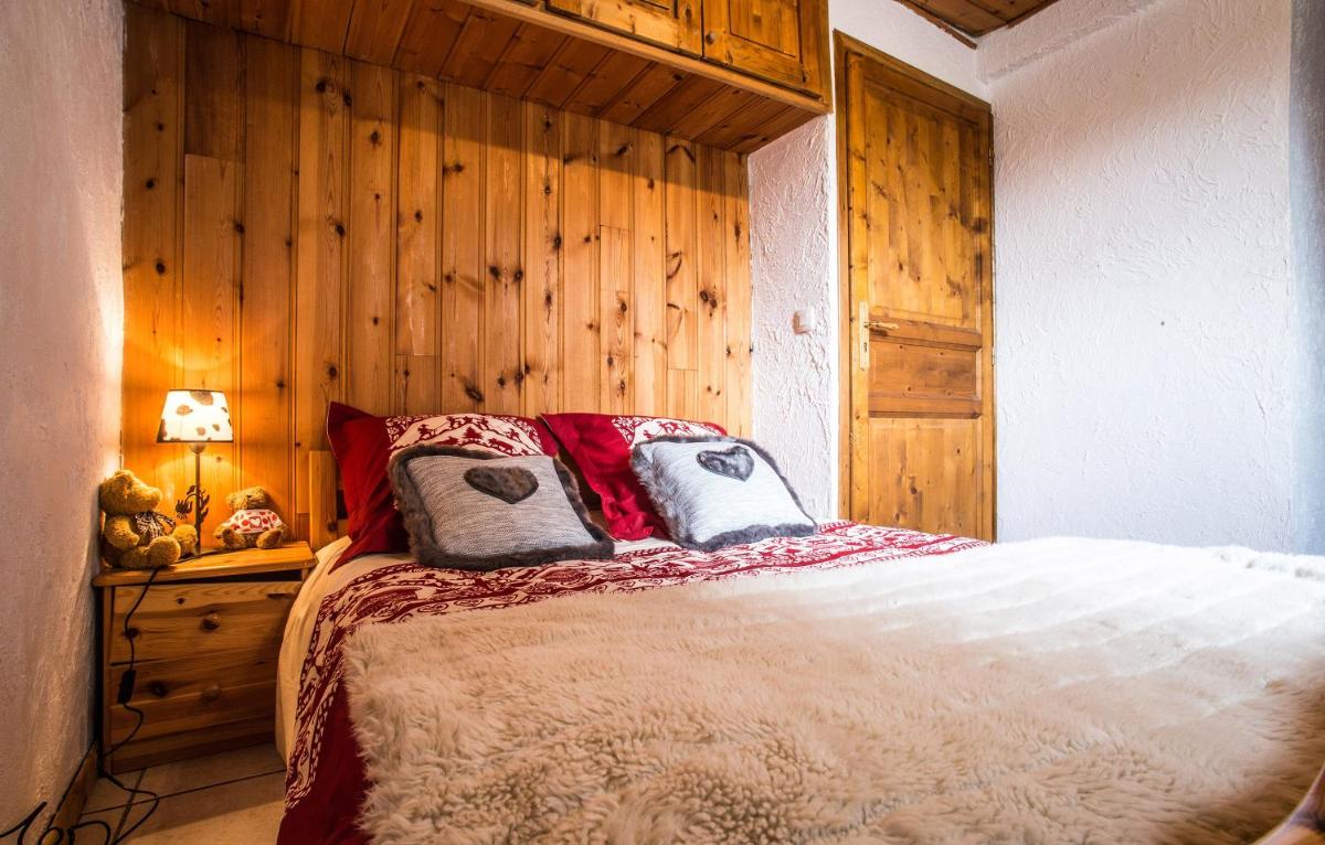 Odalys Chalet Loutantin view 3